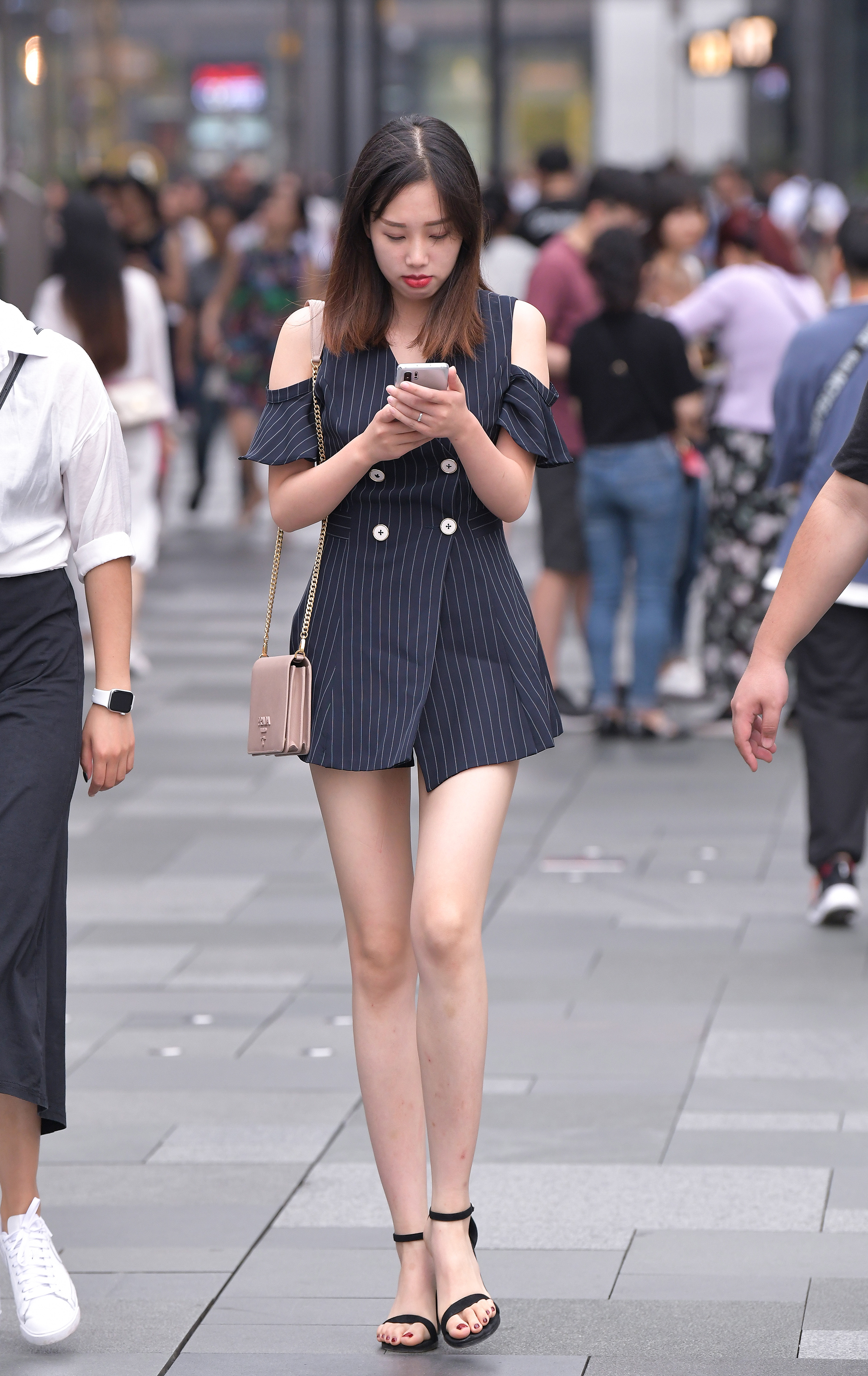  魔镜街拍,,小姐姐,街拍,写真套图,桜桃喵