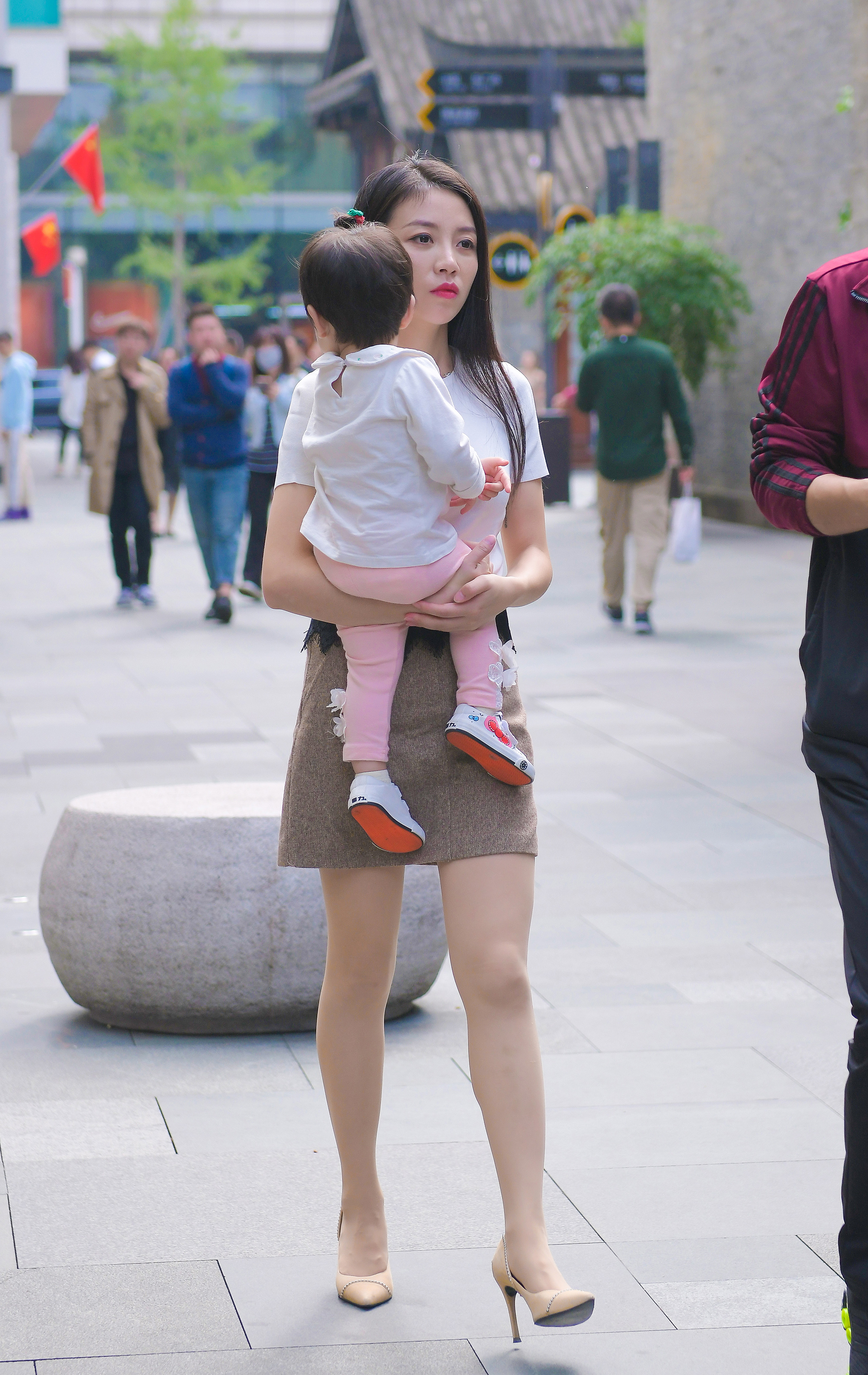  街拍鸭,魔镜街拍,丝袜,裙装,美女,街拍,写真套图,Yoko宅夏