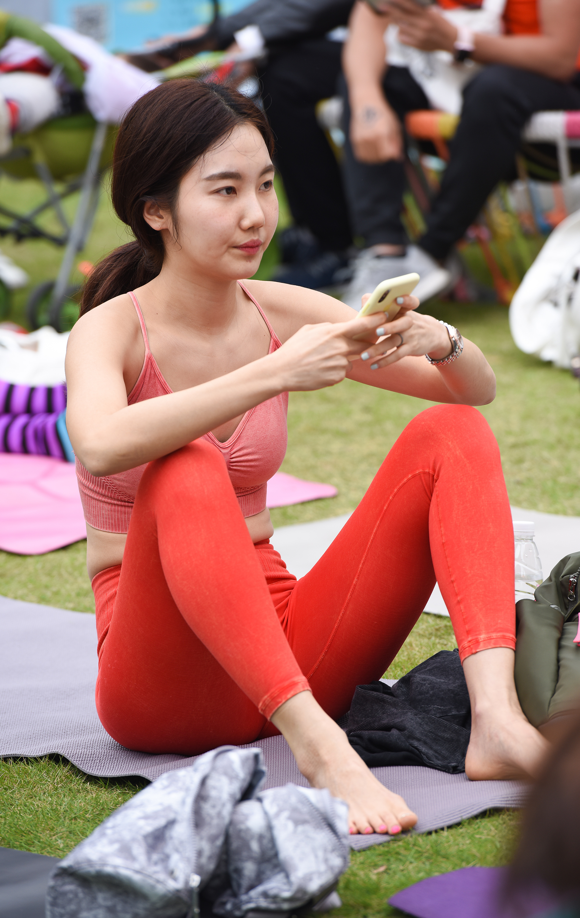  魔镜街拍,紧身裤,小姐姐,街拍,写真套图,G44不会受伤