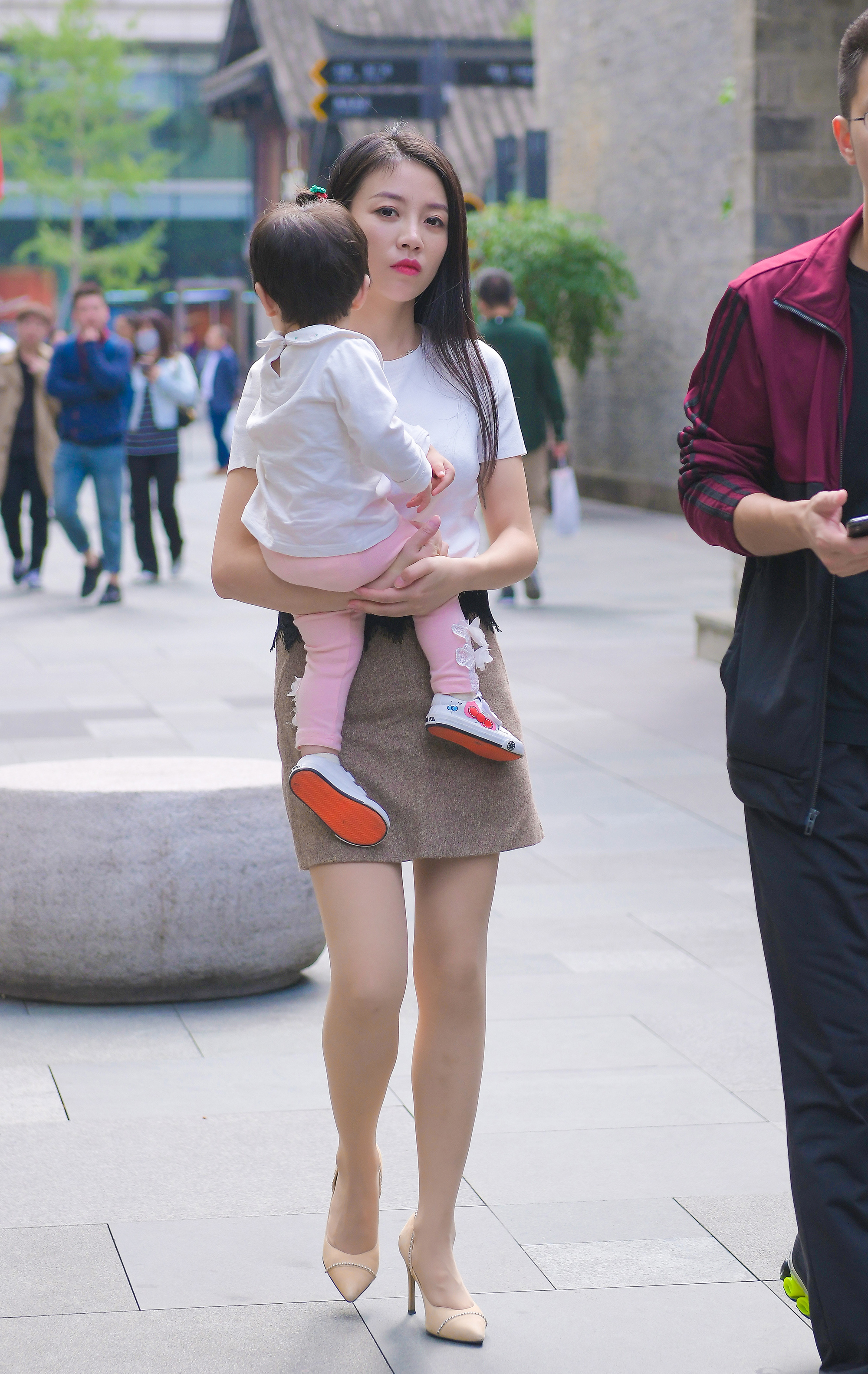  街拍鸭,魔镜街拍,丝袜,裙装,小姐姐,街拍,写真套图,猫君君MaoJun