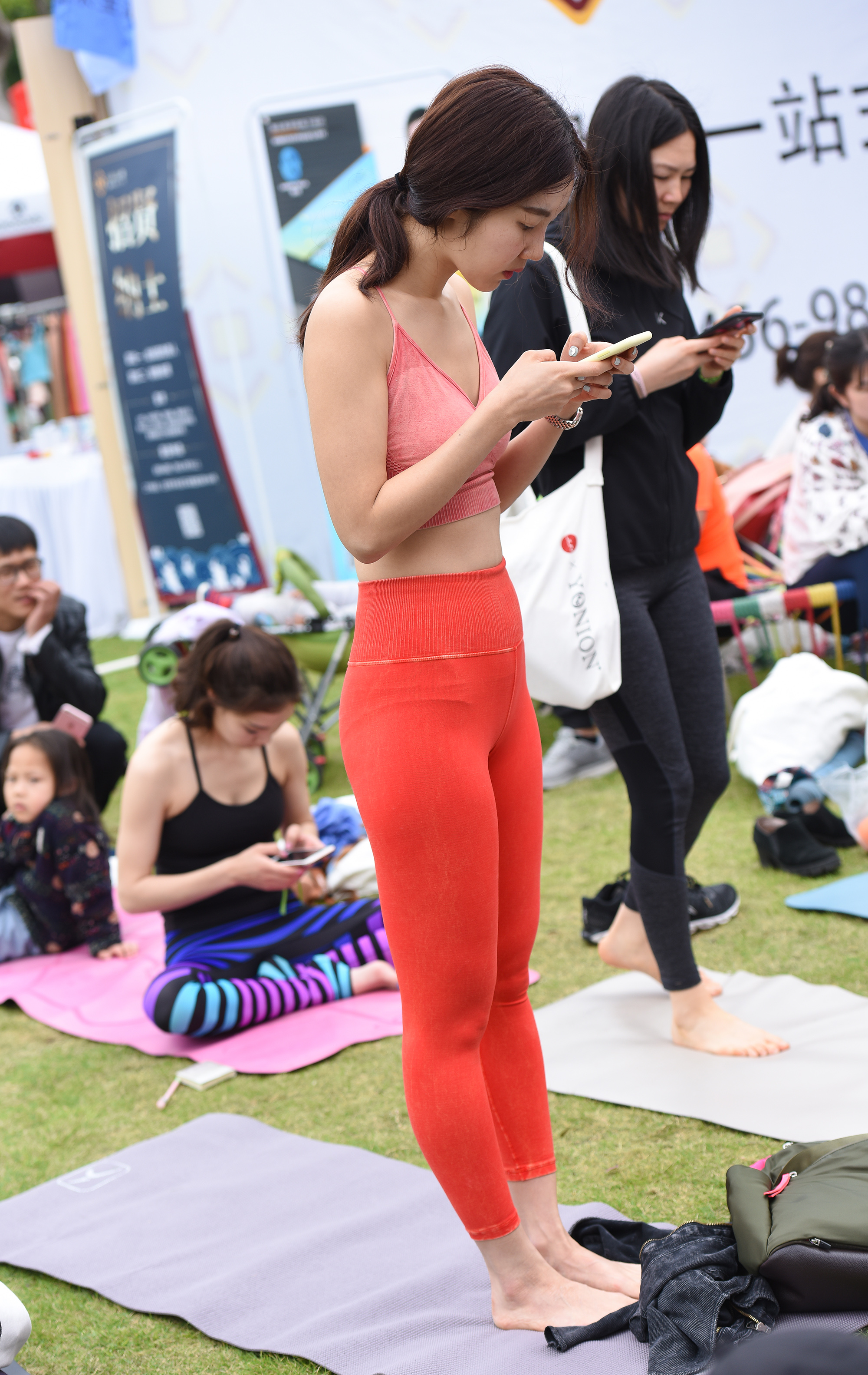  魔镜街拍,紧身裤,美女,街拍,写真套图,SSA丝社