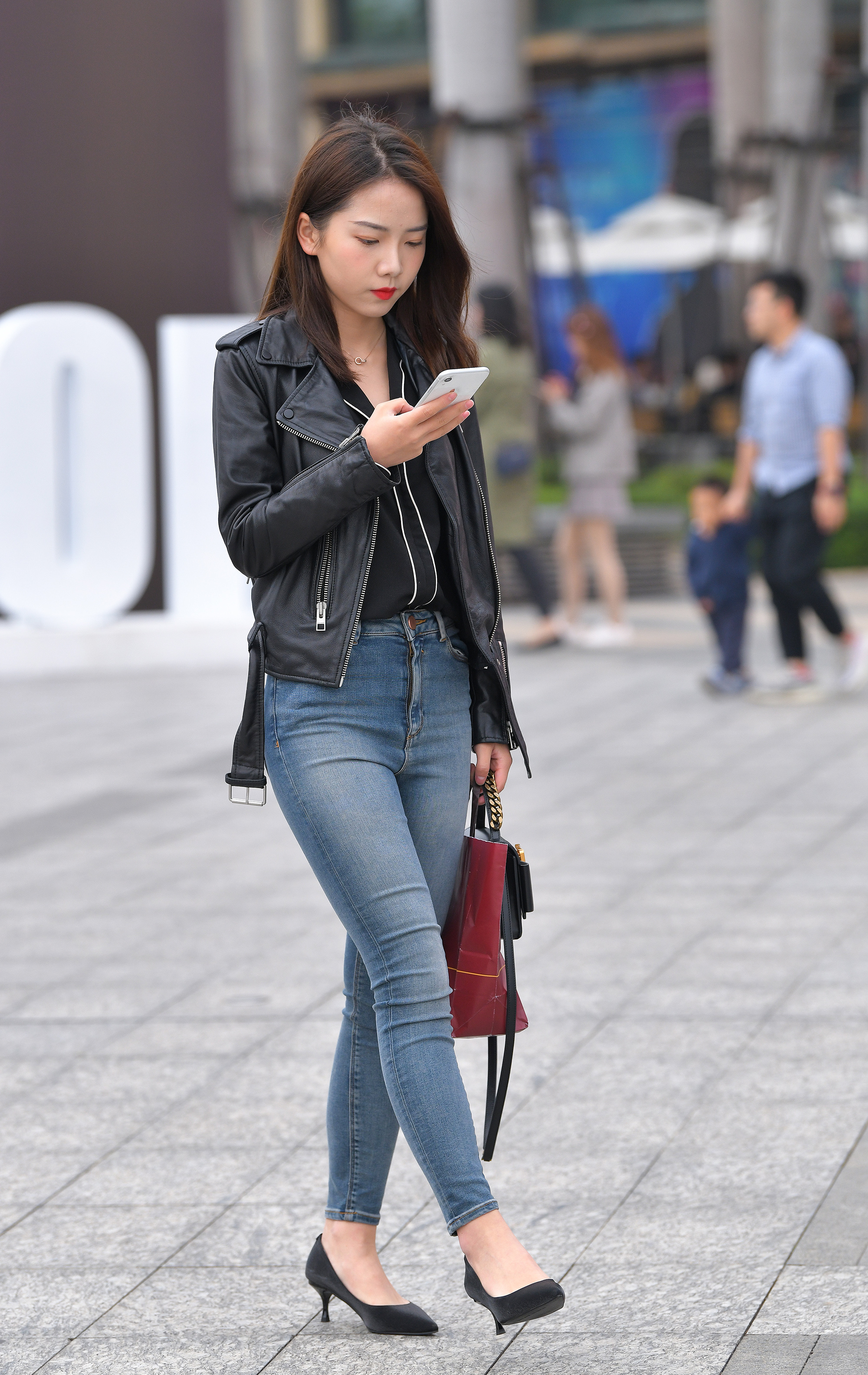  魔镜街拍,,少妇,街拍,写真套图,Limerence原创