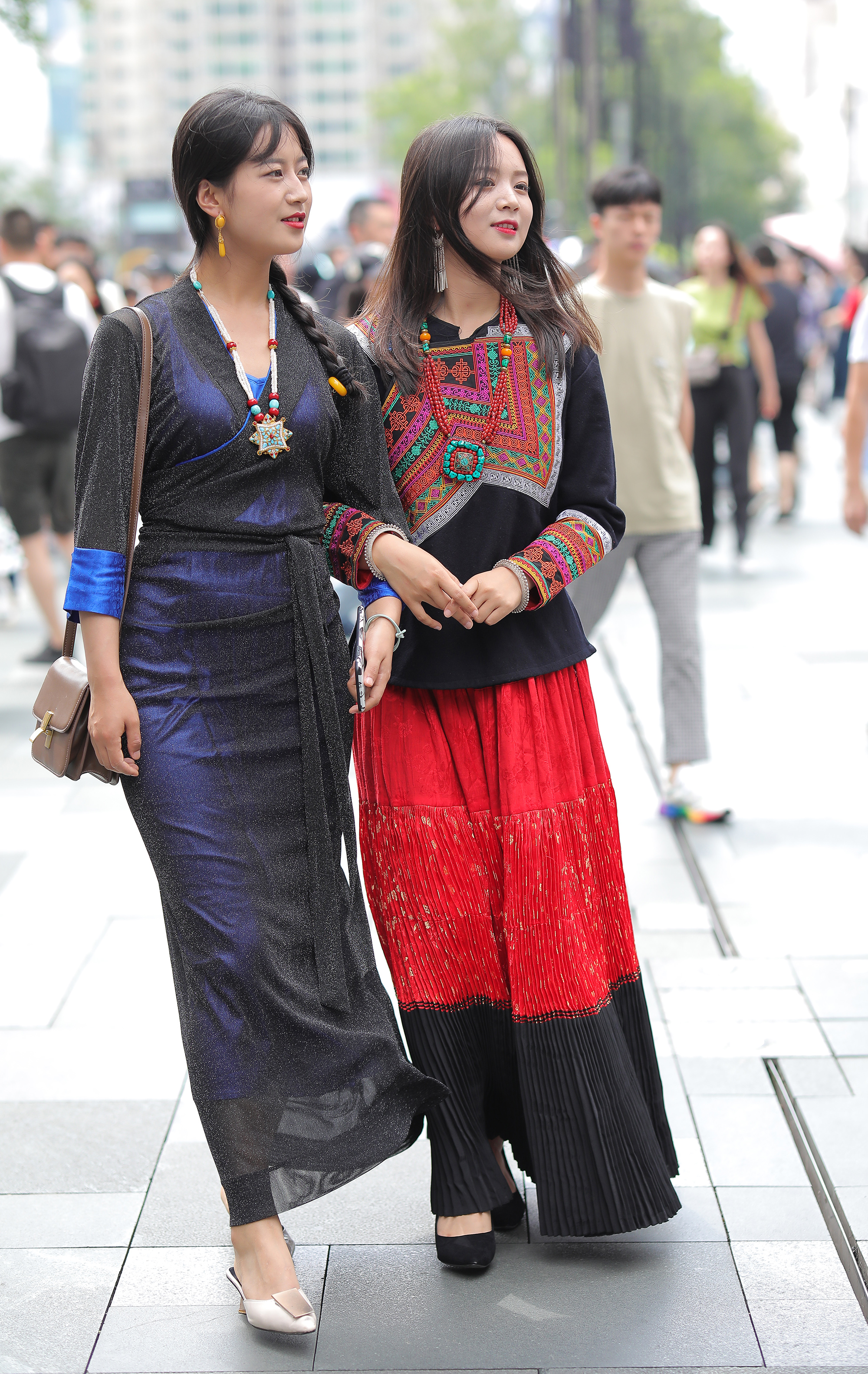  魔镜街拍,裙装,美女,街拍,写真套图,弥音音