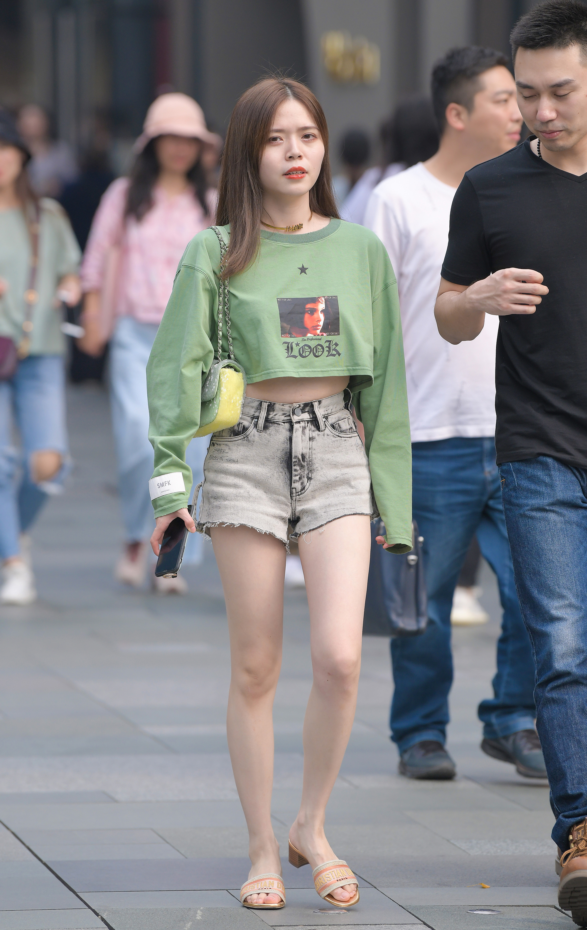  魔镜街拍,热裤,少妇,街拍,写真套图,Bobosocks袜啵啵