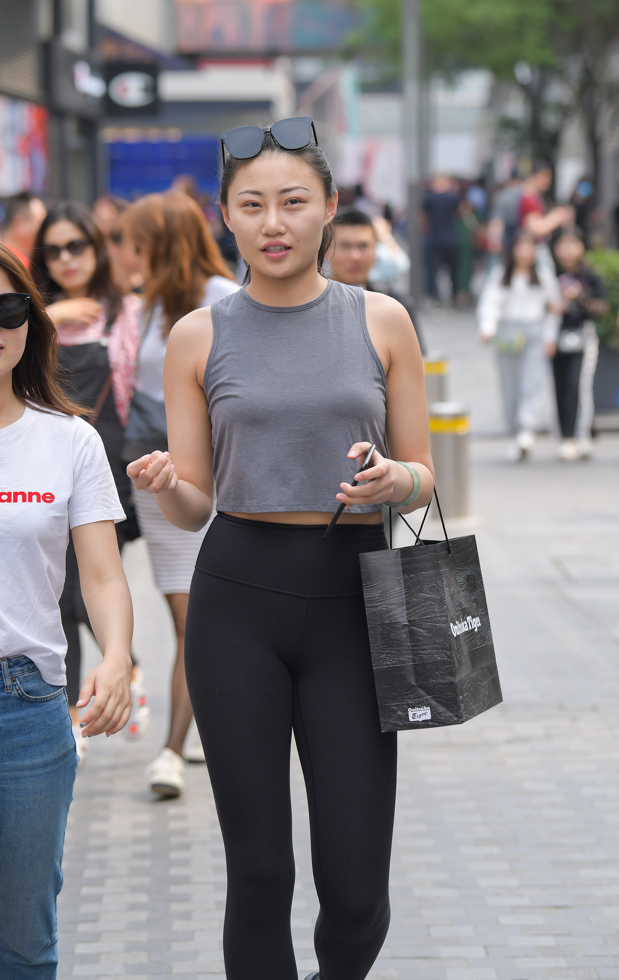  魔镜街拍,紧身裤,小姐姐,街拍,写真套图,Sexy Asian Girls Feet