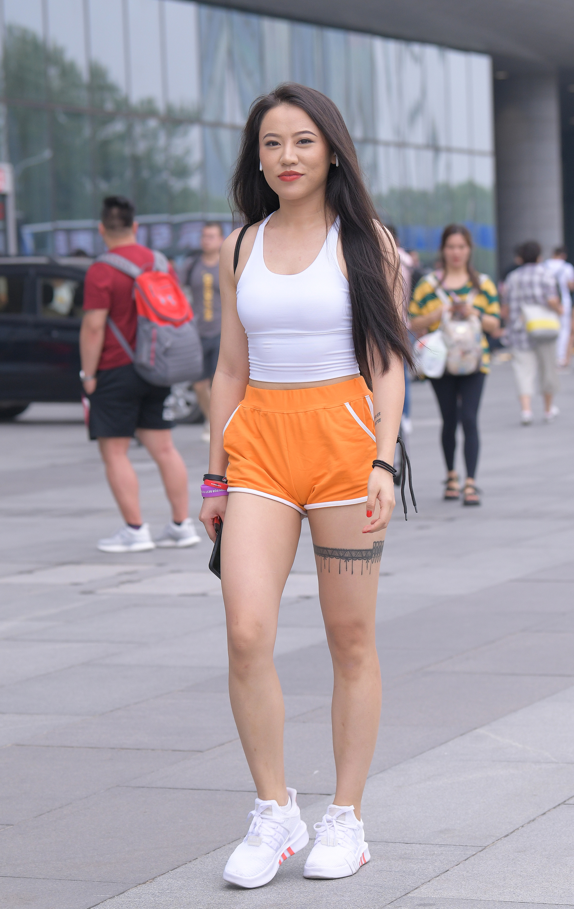  魔镜街拍,热裤,人妻,街拍,写真套图,Candy网红馆