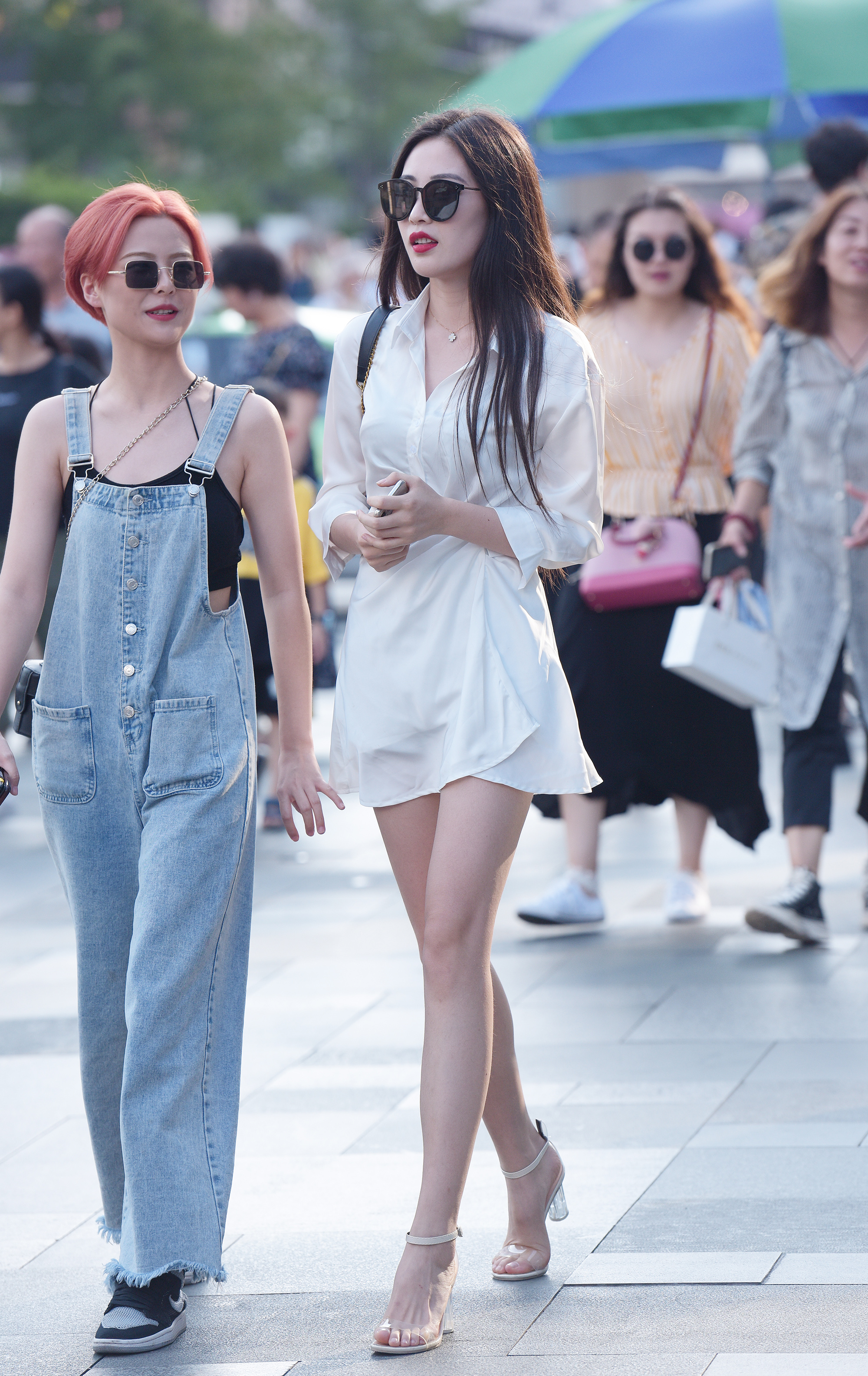  街拍鸭,魔镜街拍,裙装,美女,街拍,写真套图,KM工作室