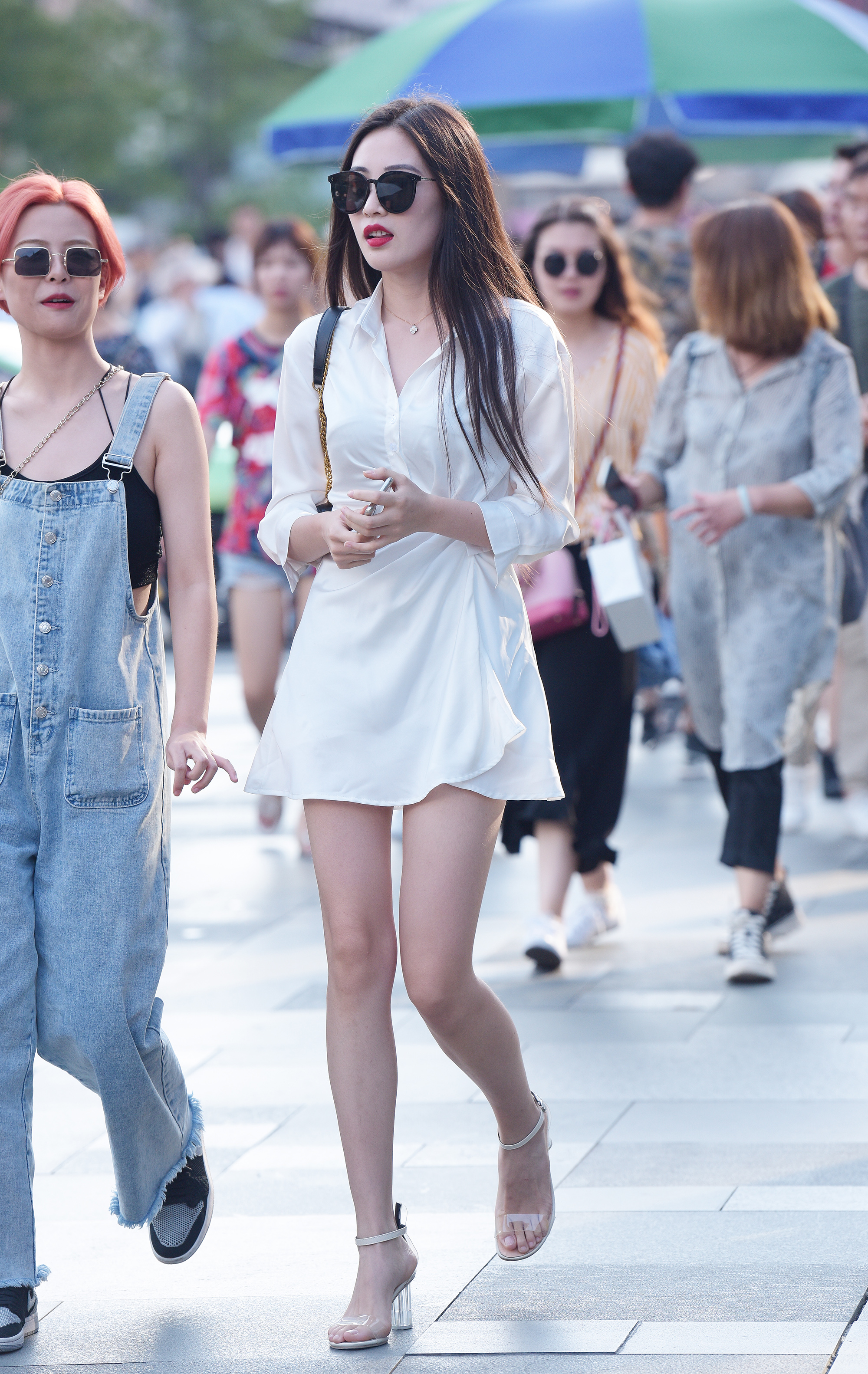  街拍鸭,魔镜街拍,裙装,美女,街拍,写真套图,封疆疆v