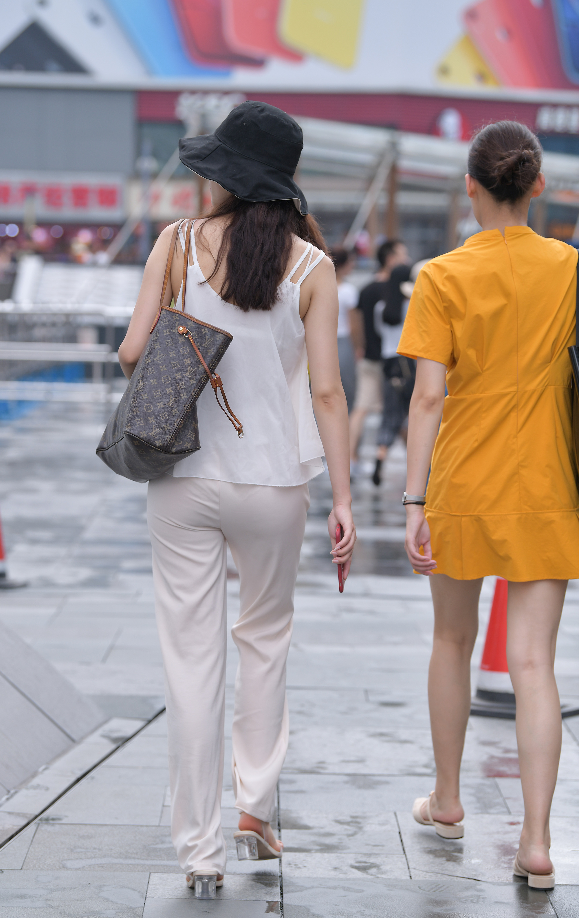  魔镜街拍,,少妇,街拍,写真套图,大名模网