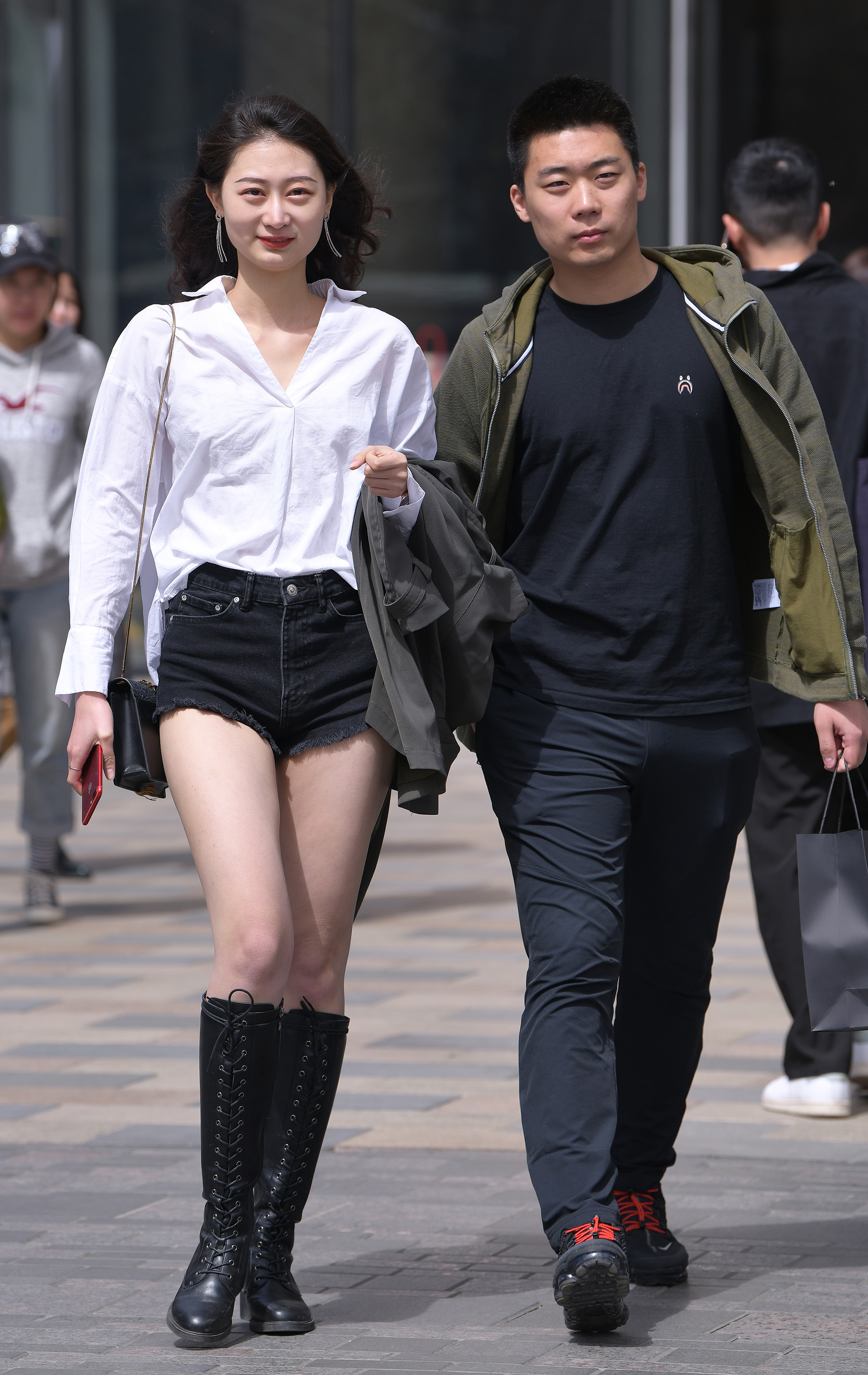  魔镜街拍,热裤,人妻,街拍,写真套图,尤物USEXY