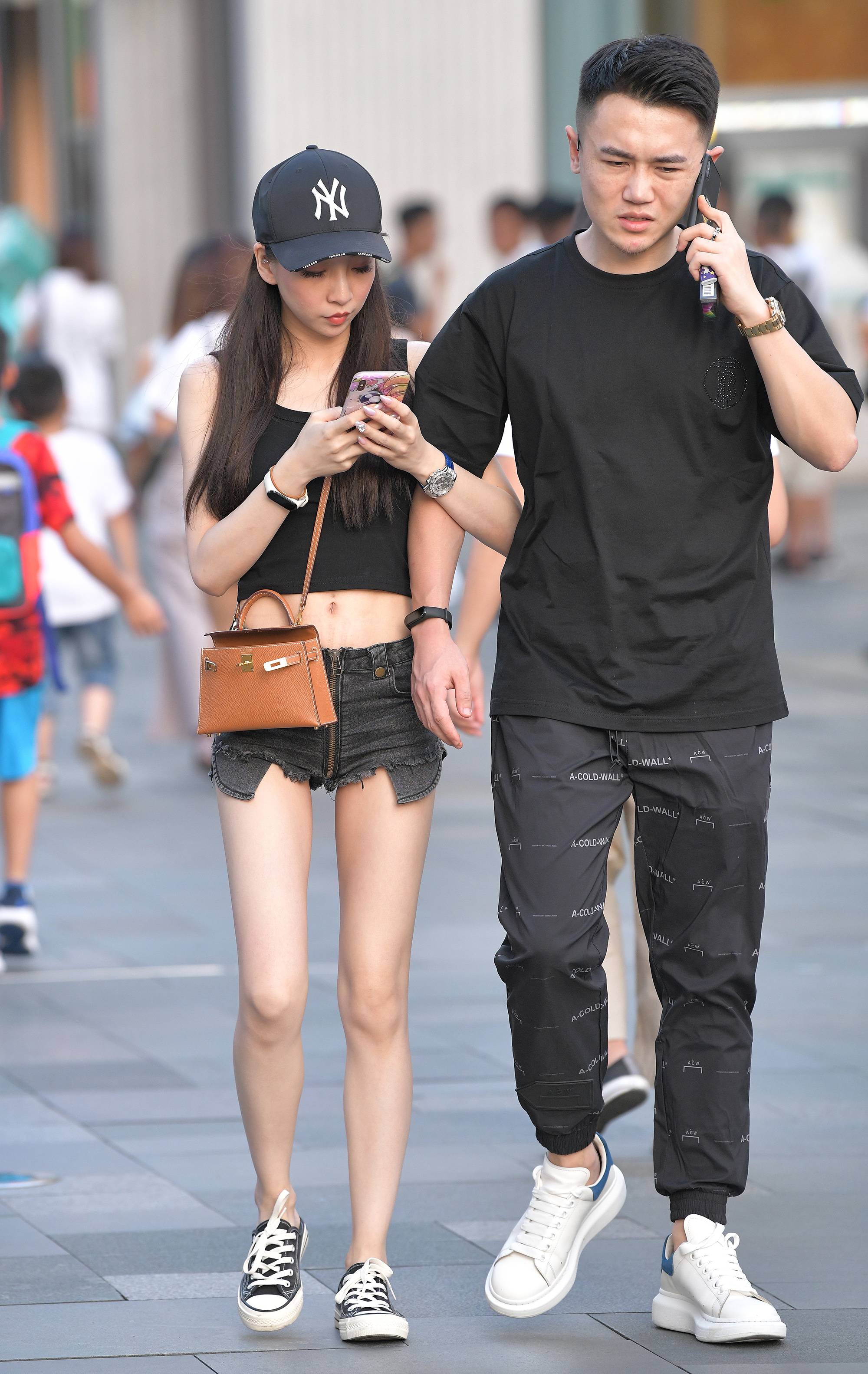  魔镜街拍,热裤,人妻,街拍,写真套图,TGOD推女神