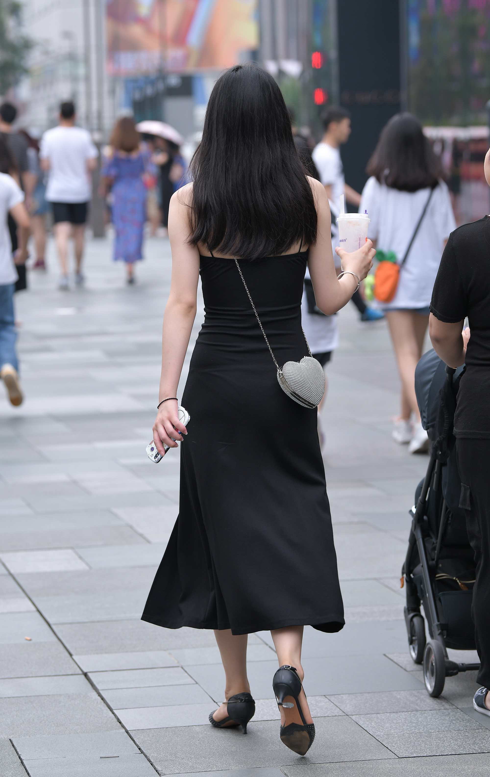  魔镜街拍,裙装,少妇,街拍,写真套图,TGOD推女神