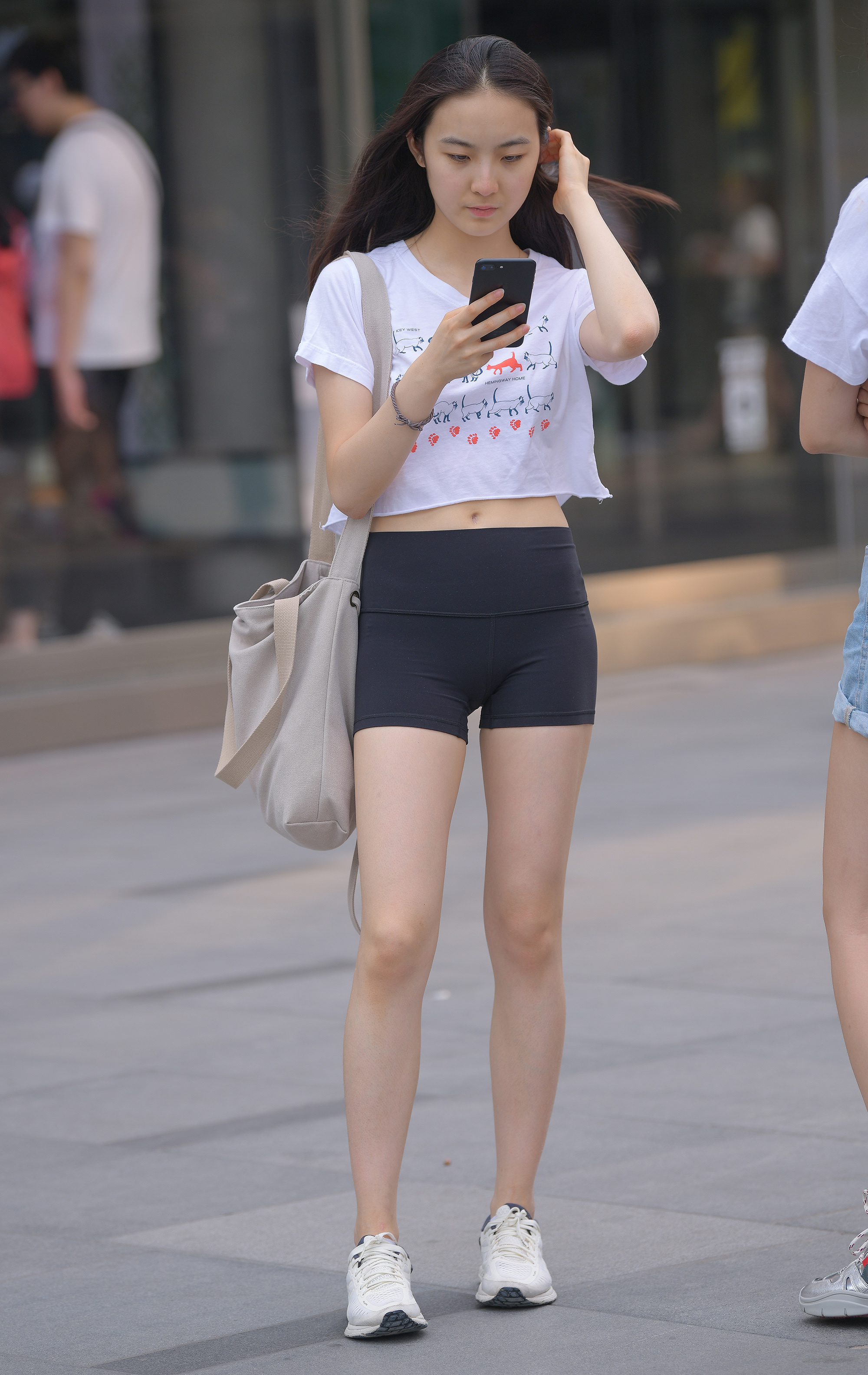  街拍鸭,魔镜街拍,紧身裤,少妇,街拍,写真套图,纳丝摄影