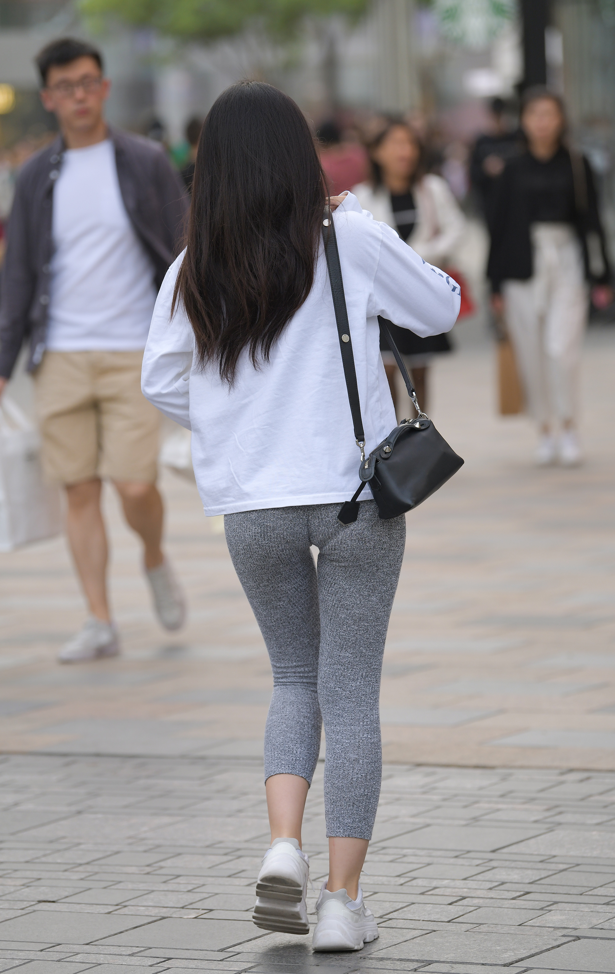  魔镜街拍,紧身裤,少妇,街拍,写真套图,黑龙贯通