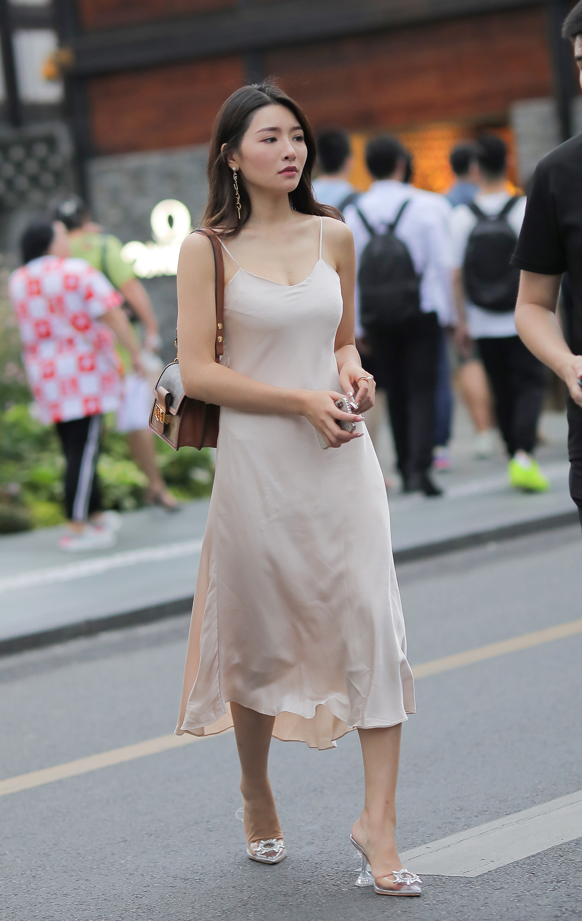  魔镜街拍,裙装,美女,街拍,写真套图,丝月神