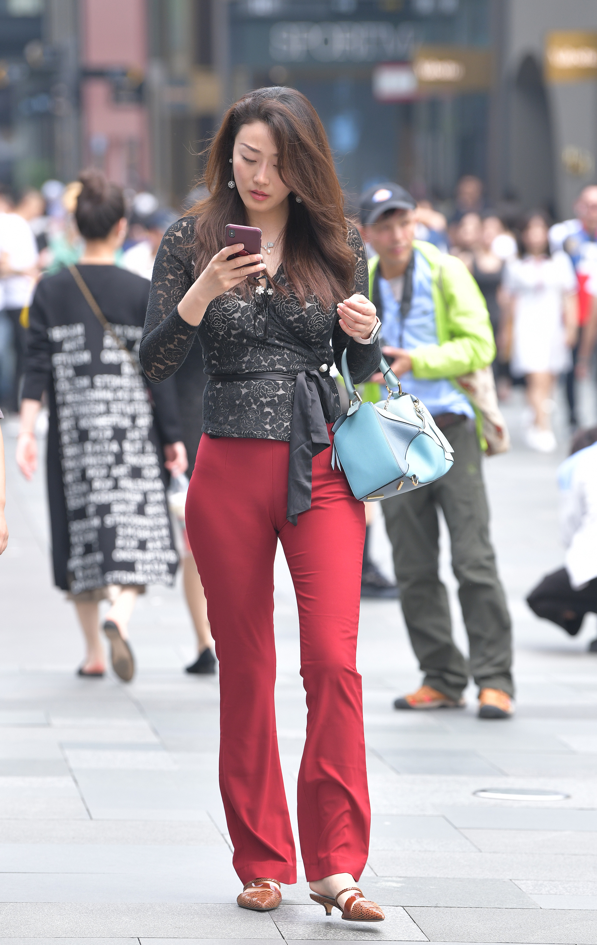  魔镜街拍,,人妻,街拍,写真套图,战前女神