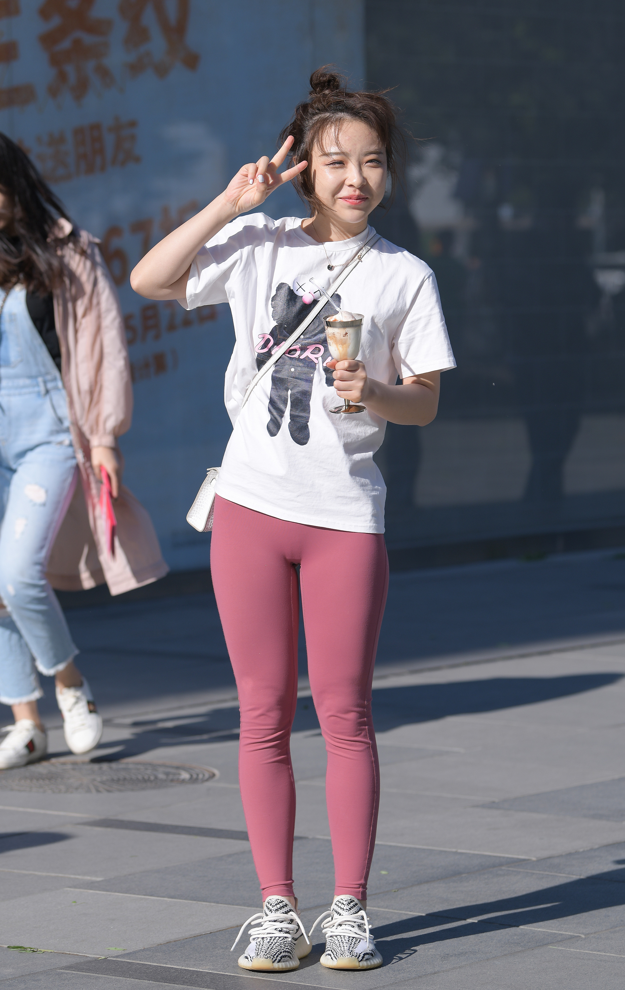  魔镜街拍,紧身裤,小姐姐,街拍,写真套图,MiiTao蜜桃社