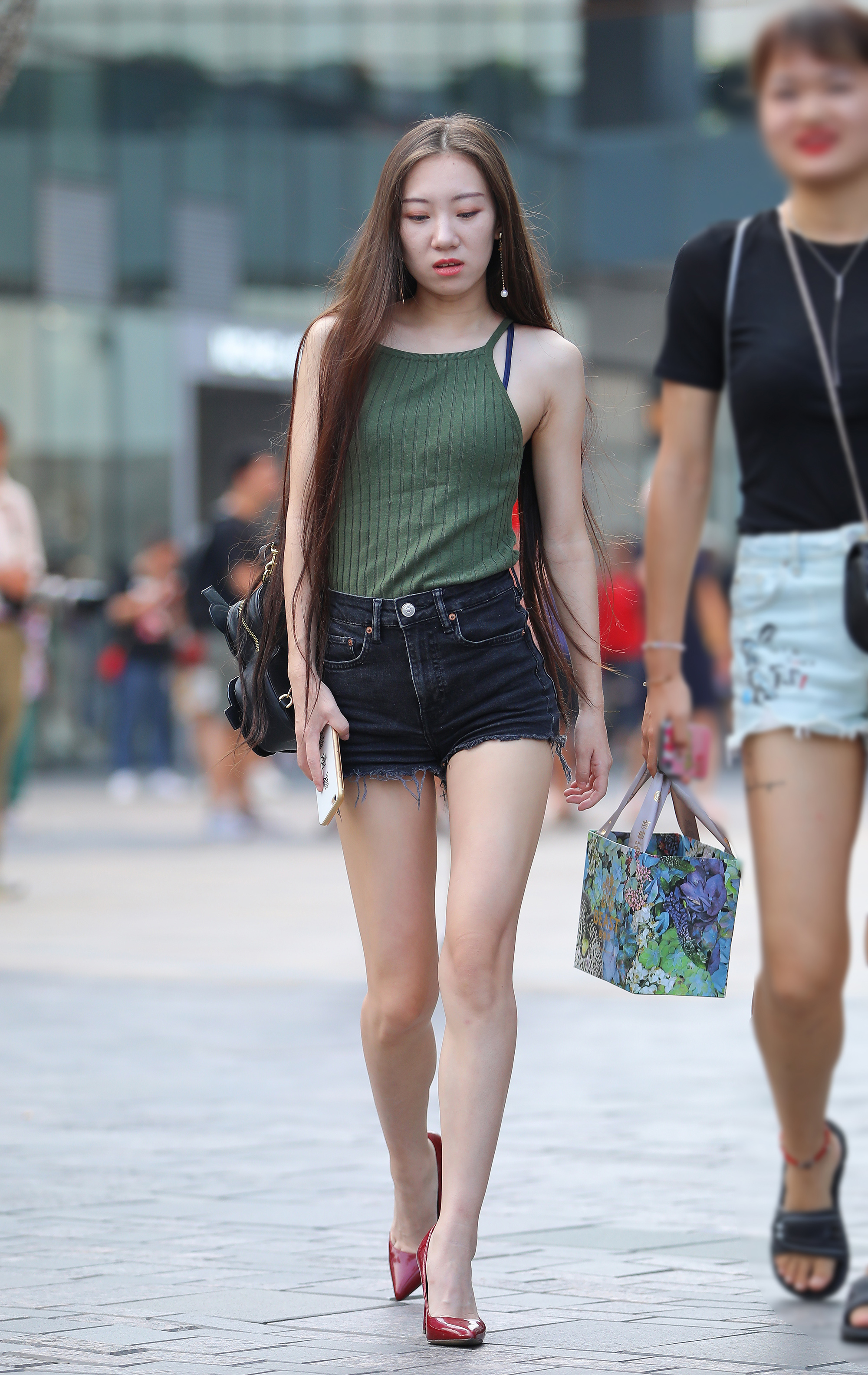  魔镜街拍,热裤,少妇,街拍,写真套图,南国足艺