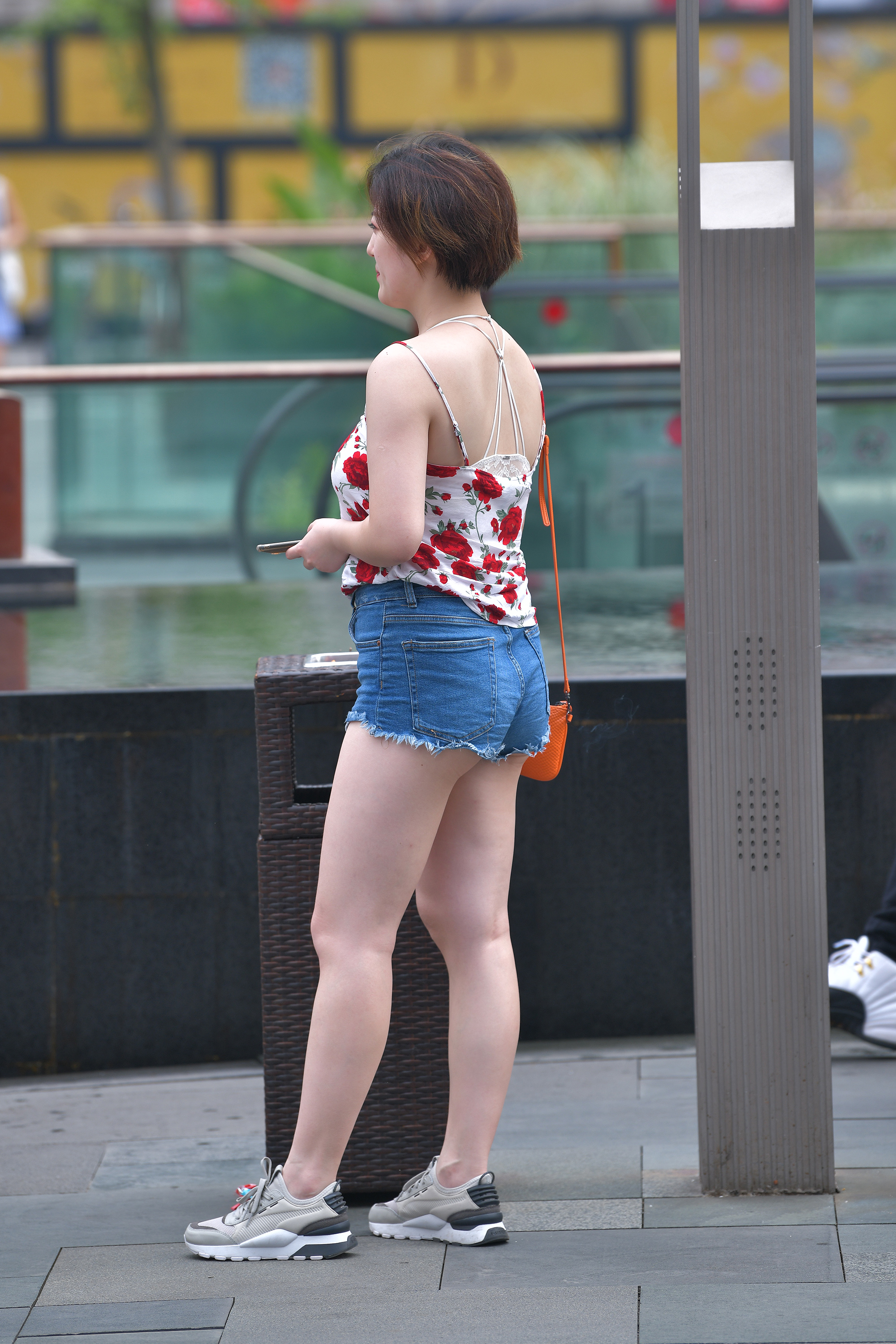  魔镜街拍,热裤,小姐姐,街拍,写真套图,Girlt果团网