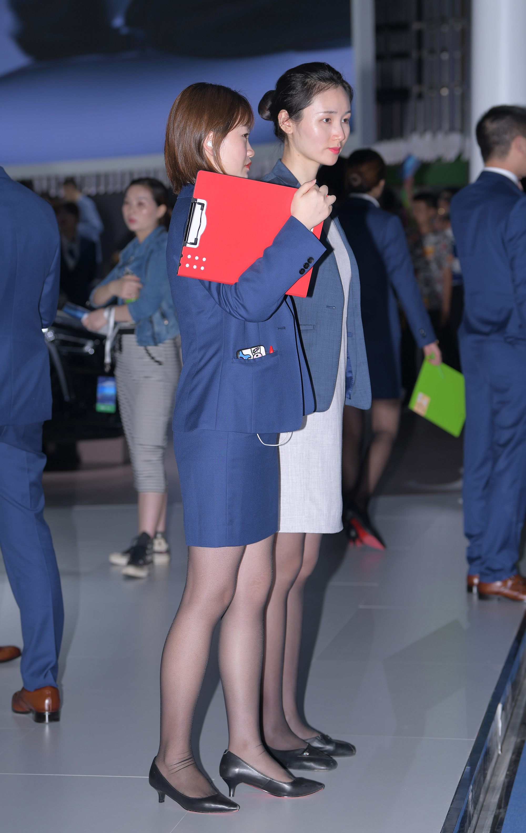  魔镜街拍,丝袜,裙装,少妇,街拍,写真套图,风之领域