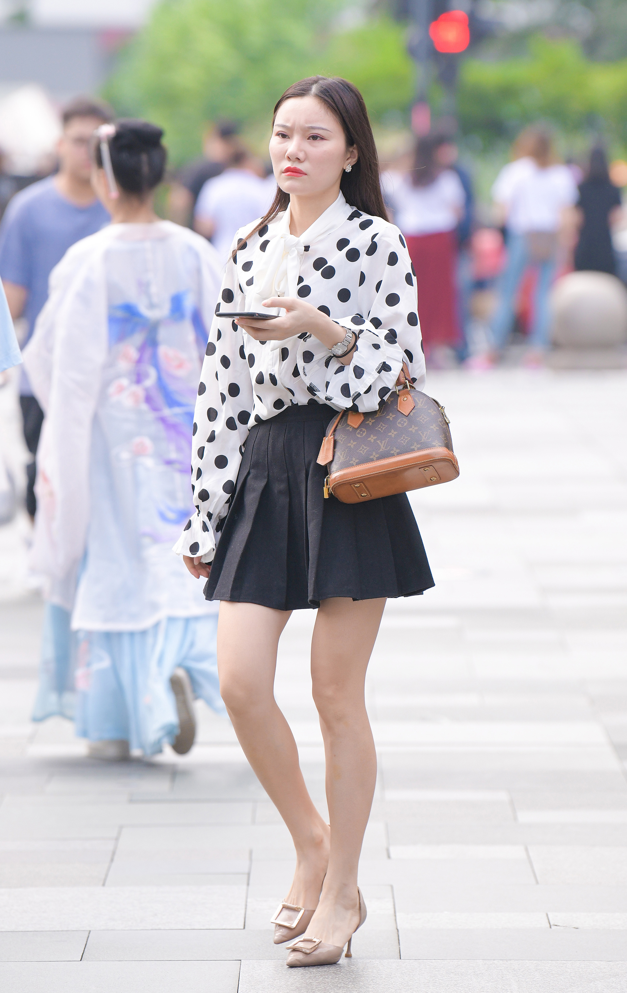  魔镜街拍,裙装,人妻,街拍,写真套图,唐韵