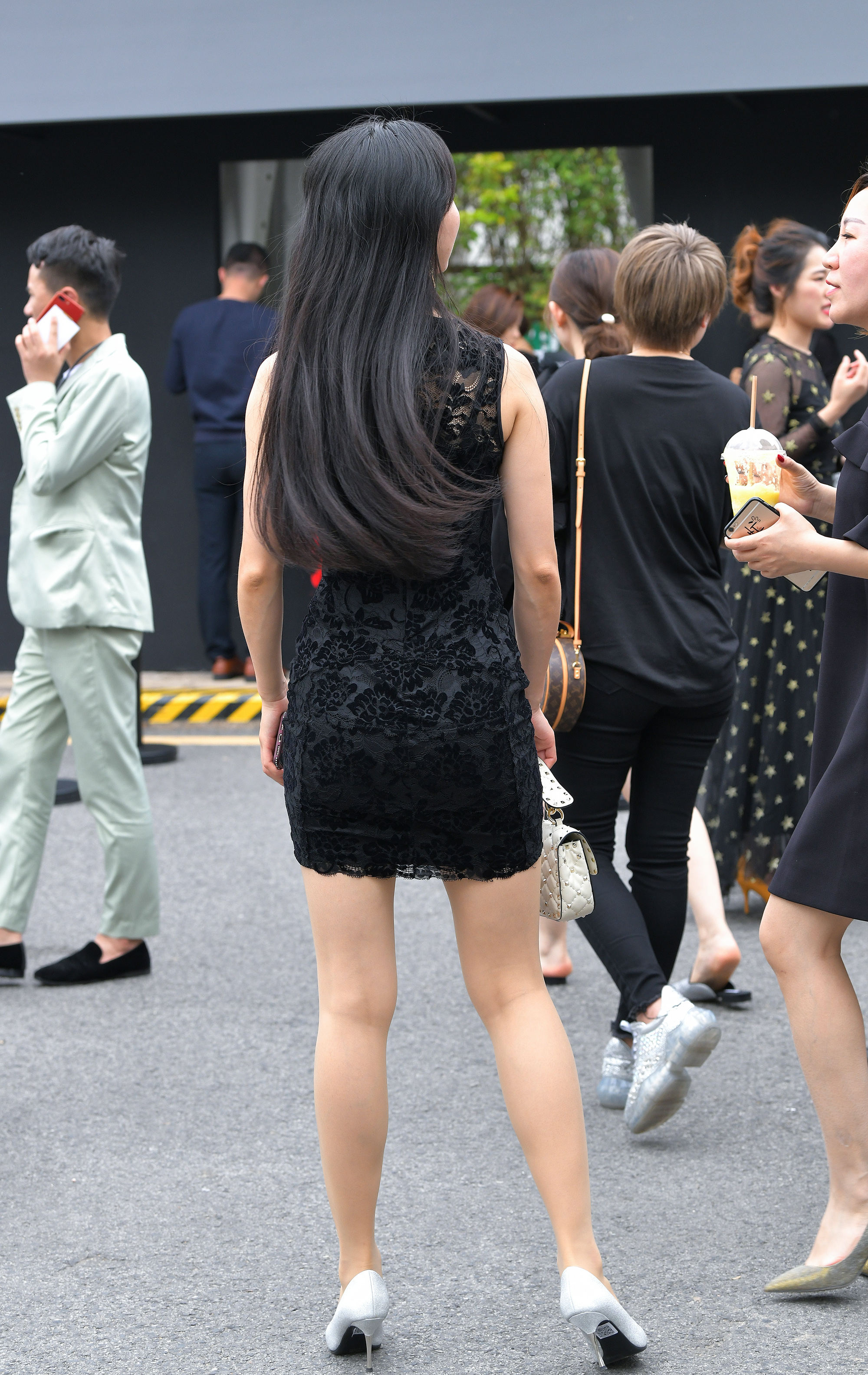  魔镜街拍,裙装,丝袜,人妻,街拍,写真套图,KM工作室