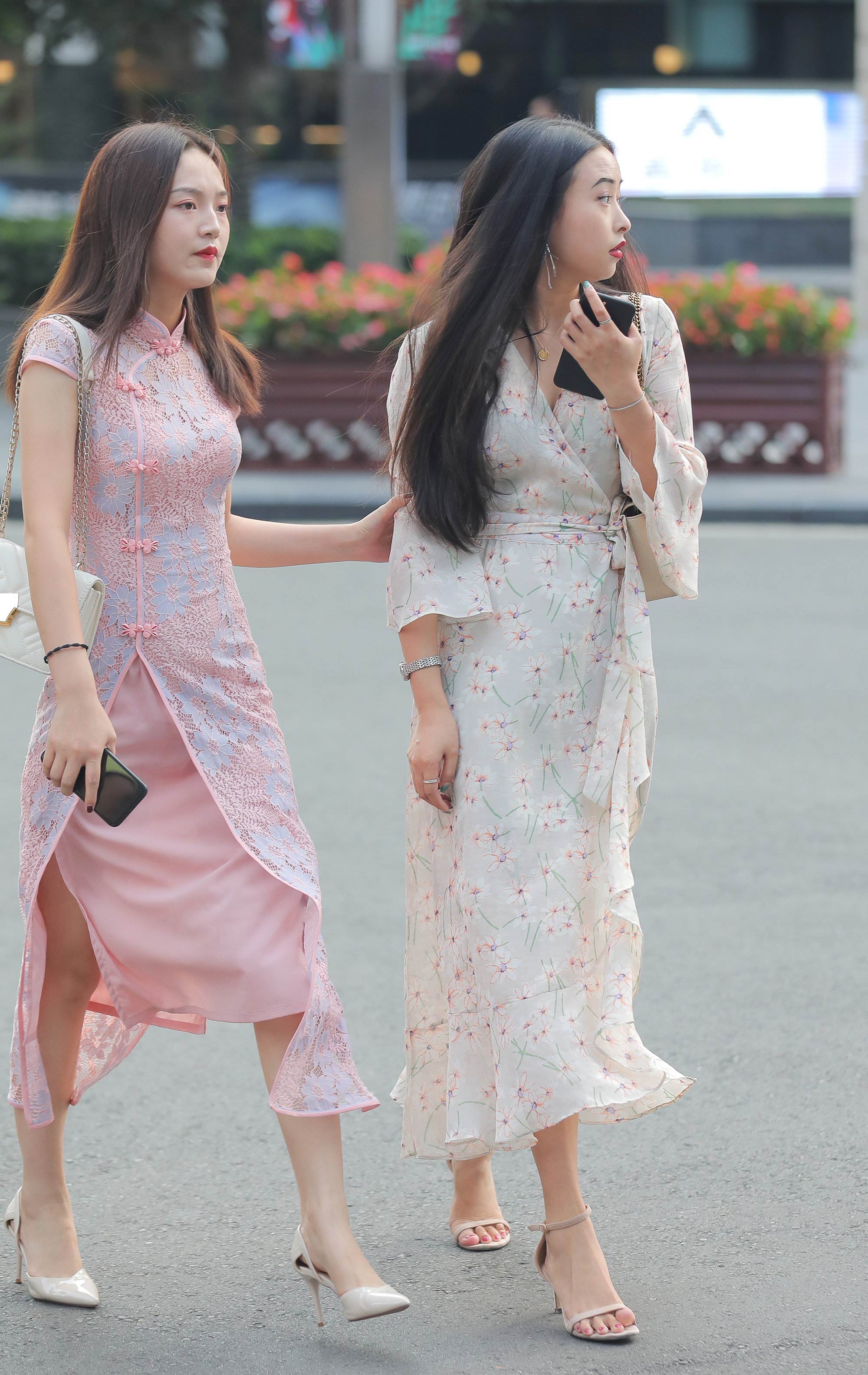  魔镜街拍,裙装,少妇,街拍,写真套图,黑龙贯通