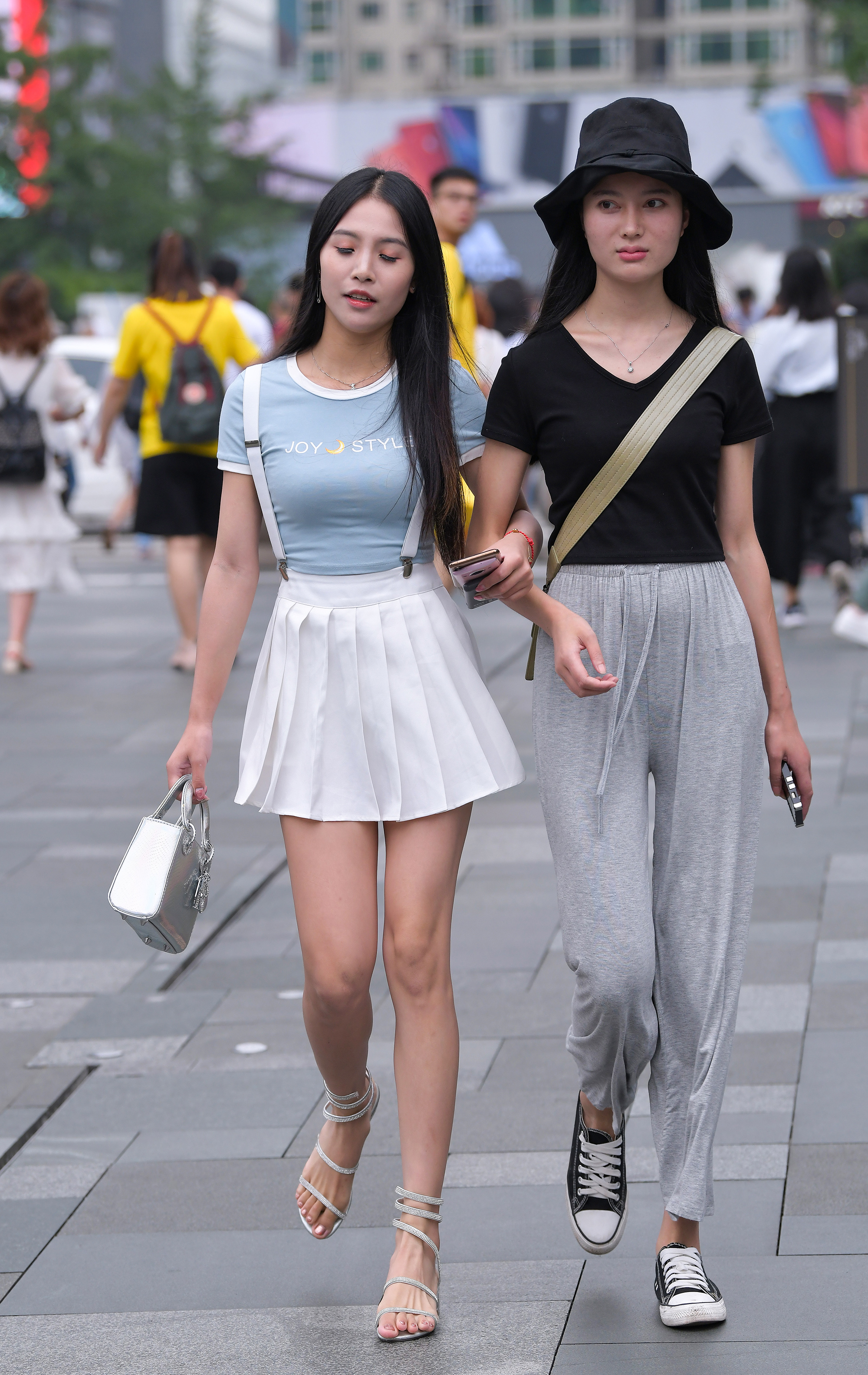  魔镜街拍,裙装,美女,街拍,写真套图,大名模网