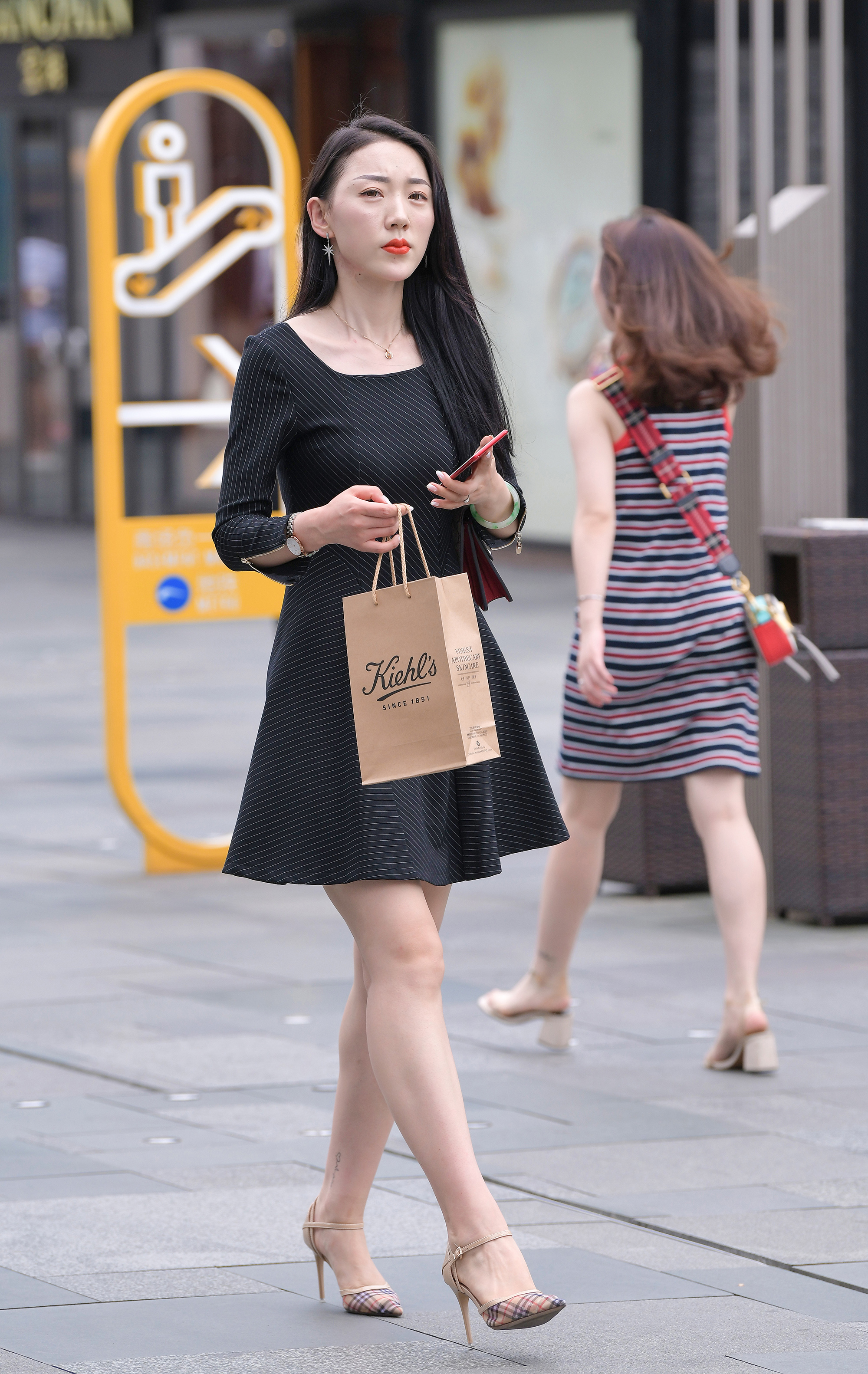  魔镜街拍,裙装,熟女,街拍,写真套图,甜予摄影