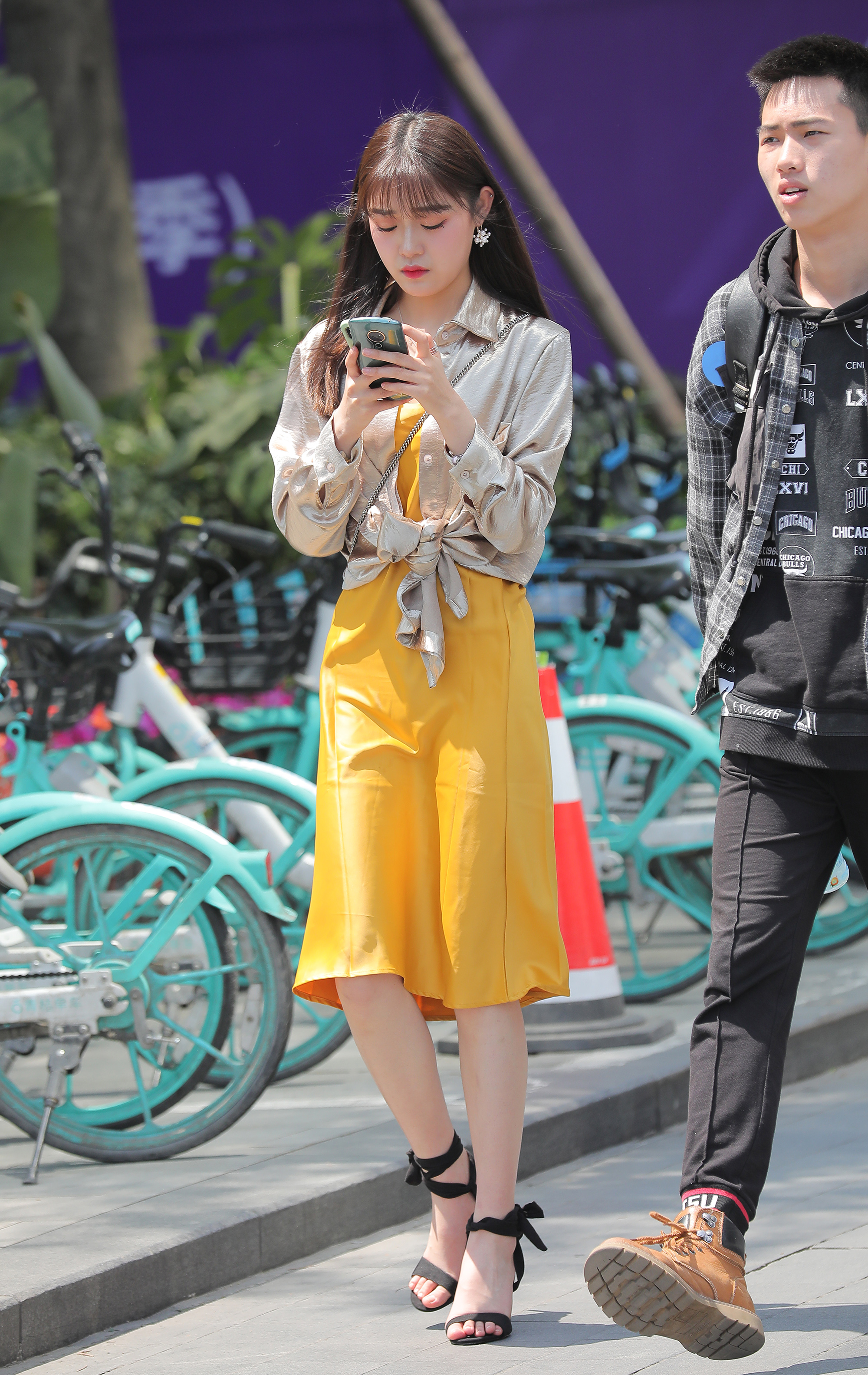  街拍鸭,魔镜街拍,裙装,小姐姐,街拍,写真套图,安乔乔儿