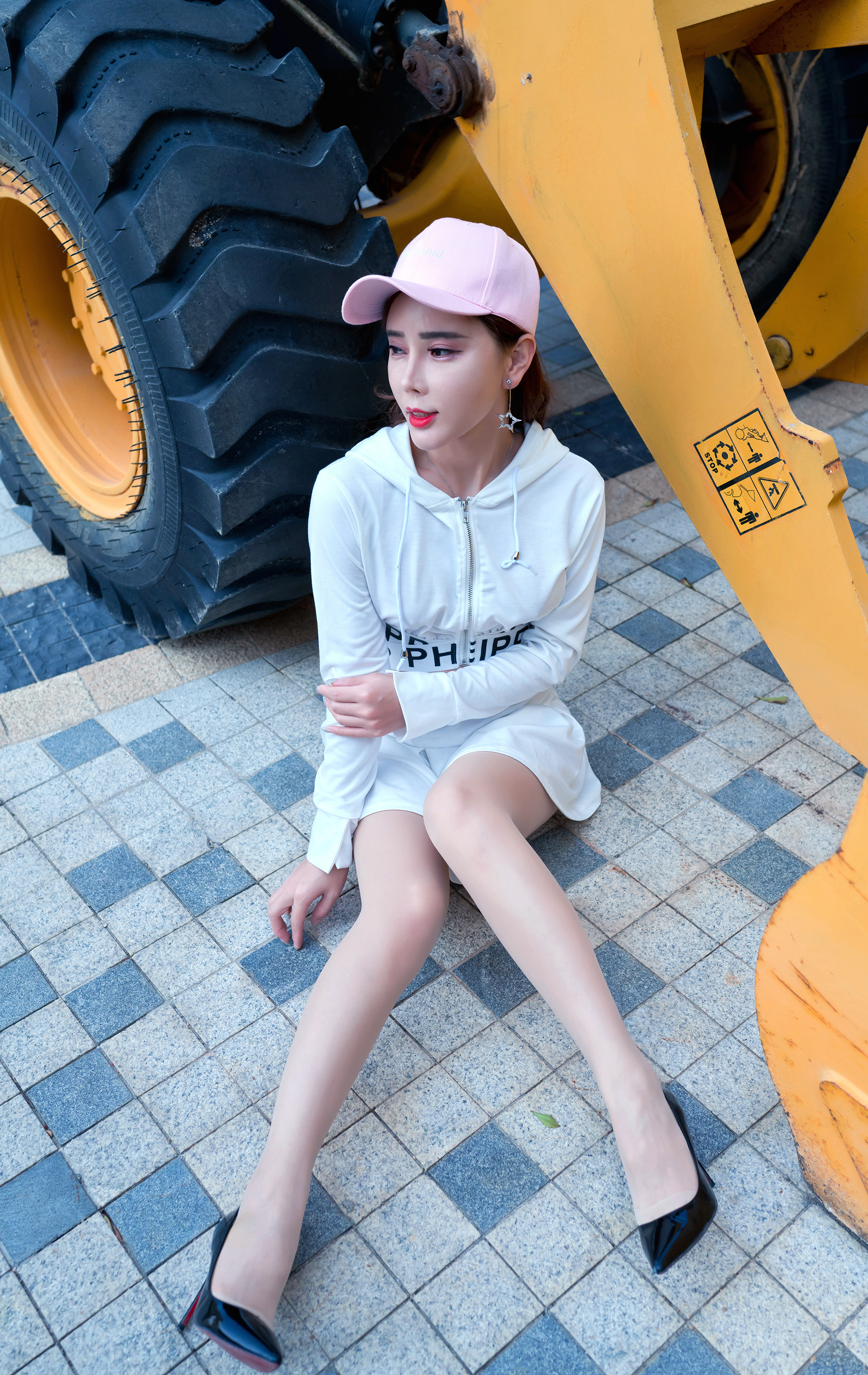 小青 街拍鸭,魔镜街拍,丝袜,裙装,小姐姐,街拍,写真套图,DISI第四印象