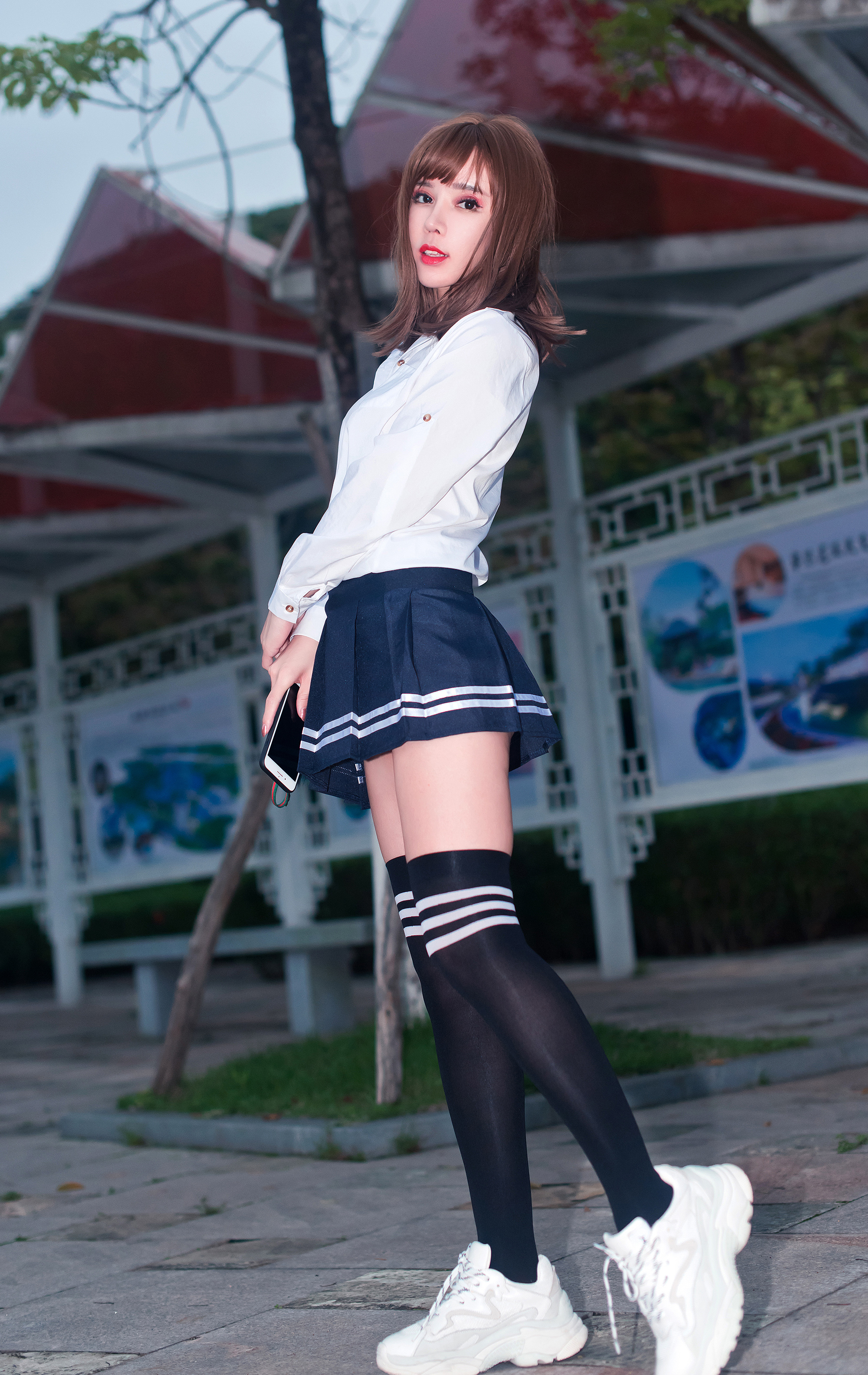 小青 街拍鸭,魔镜街拍,丝袜,裙装,少妇,街拍,写真套图,大名模网