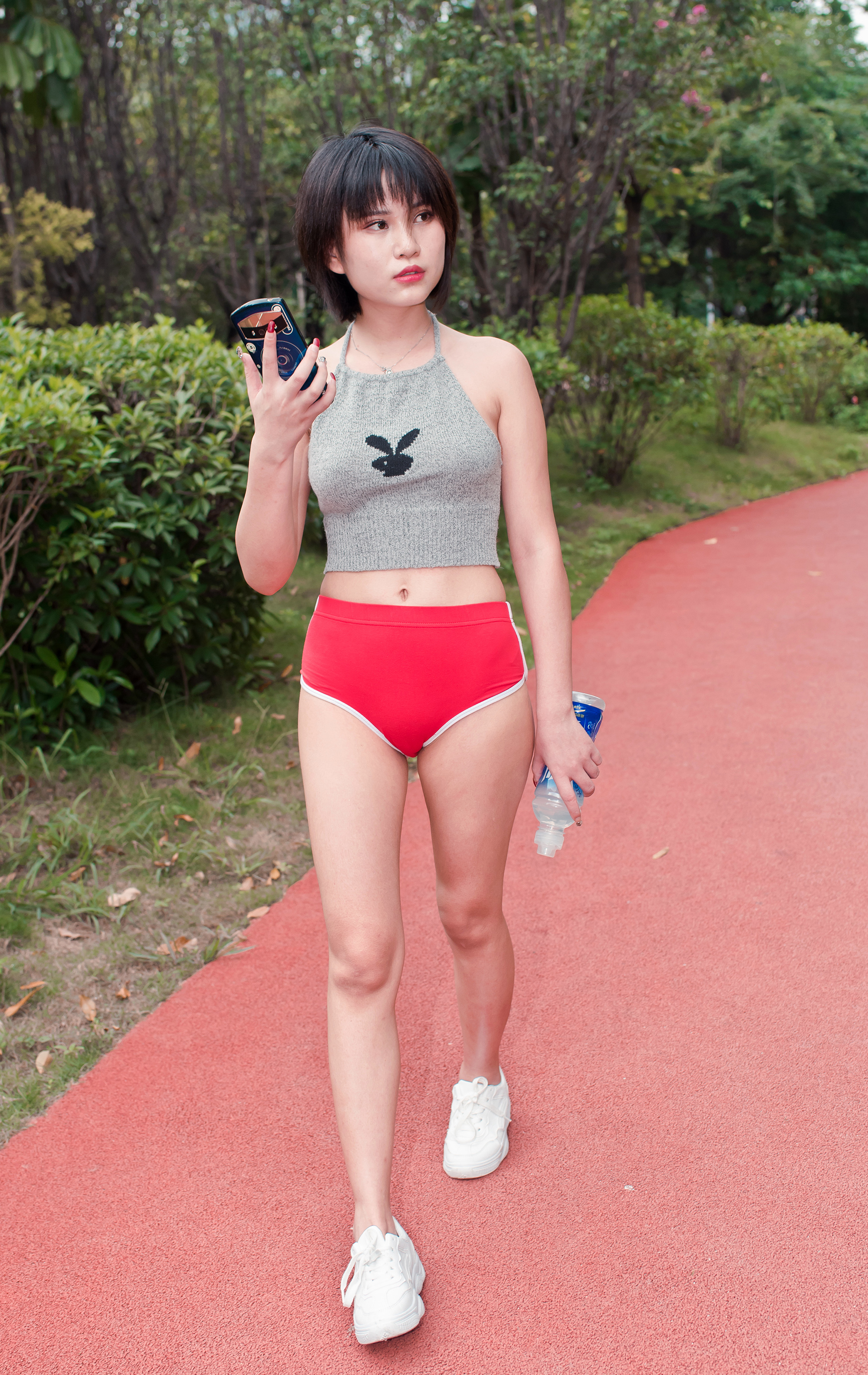  街拍鸭,魔镜街拍,紧身裤,少妇,街拍,写真套图,Girlt果团网