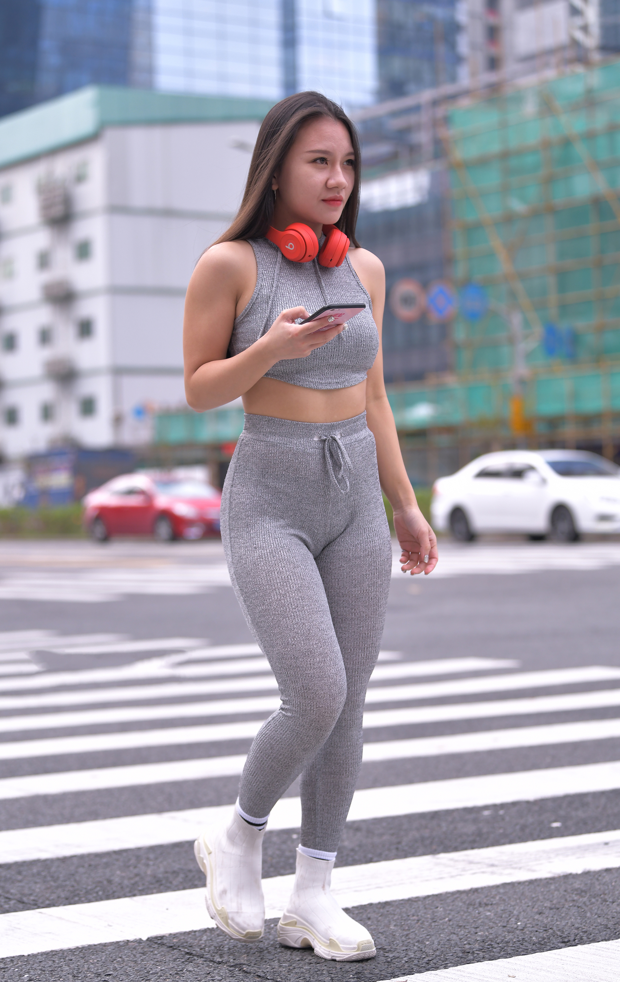 小萌 街拍鸭,魔镜街拍,美臀,紧身裤,小姐姐,街拍,写真套图,风之领域