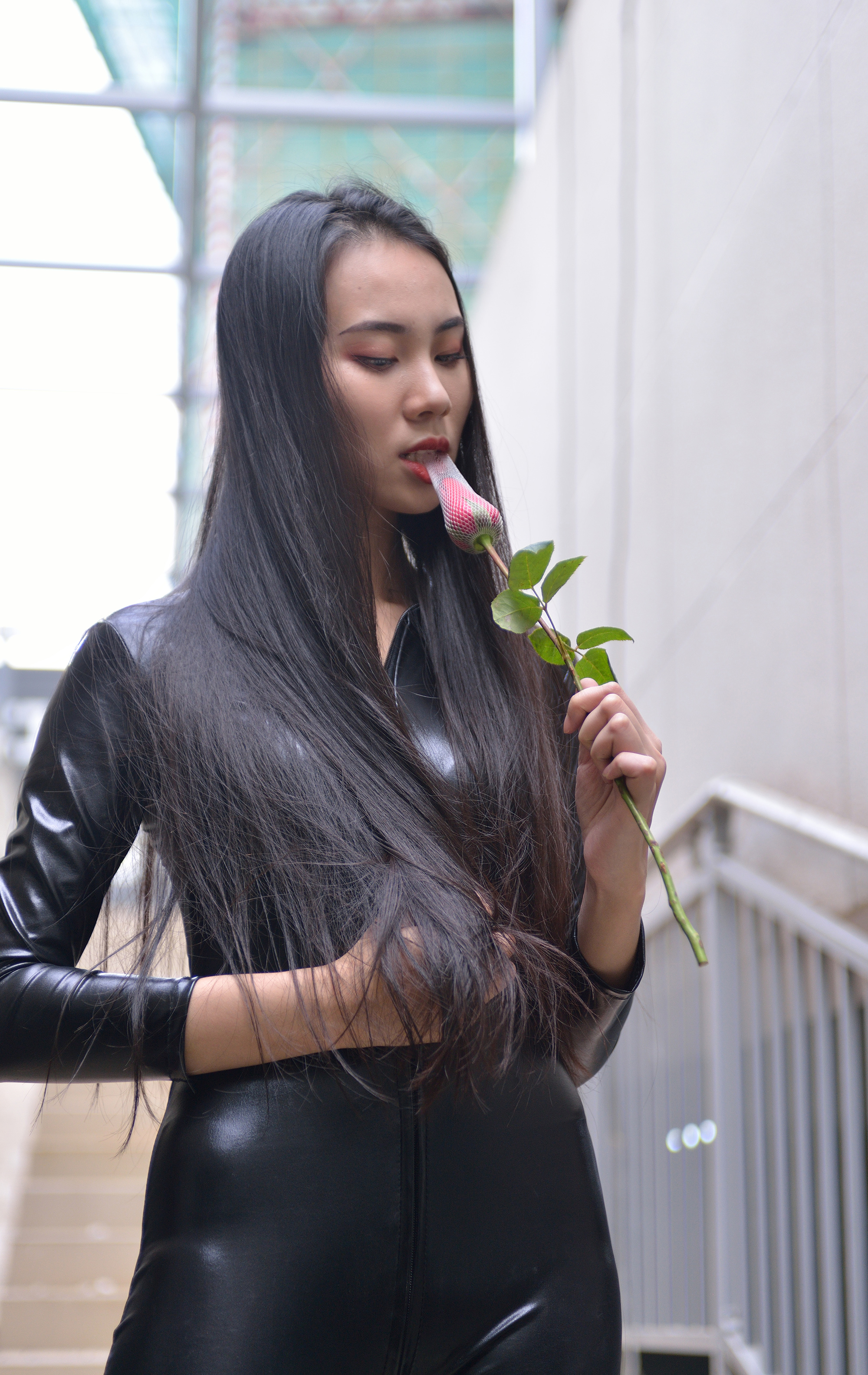 图片[8]-★套图★ M896 紧身连体皮裤美女 4G-KHL.CC-快活林
