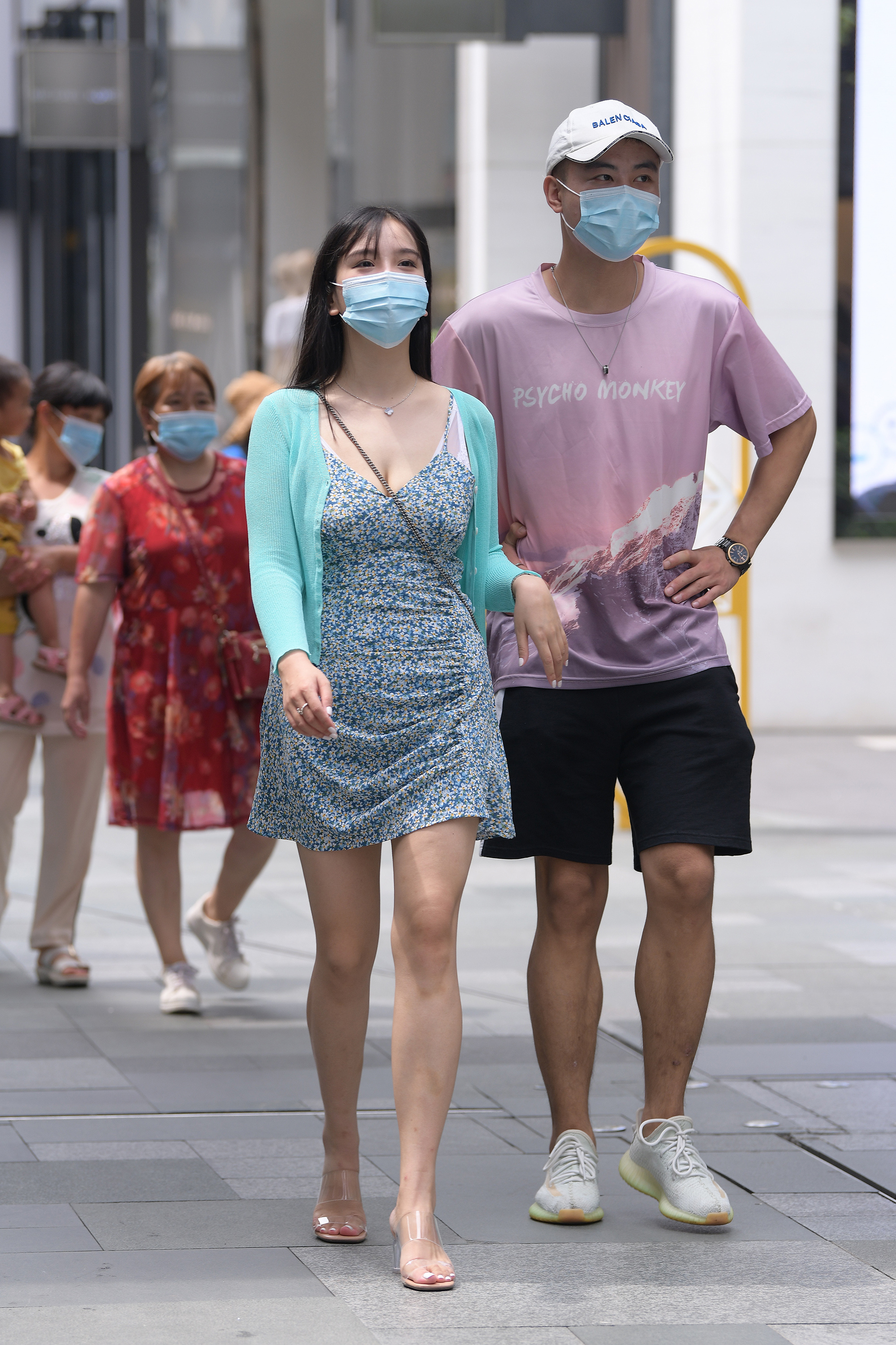  魔镜街拍,裙装,少妇,街拍,写真套图,TGOD推女神