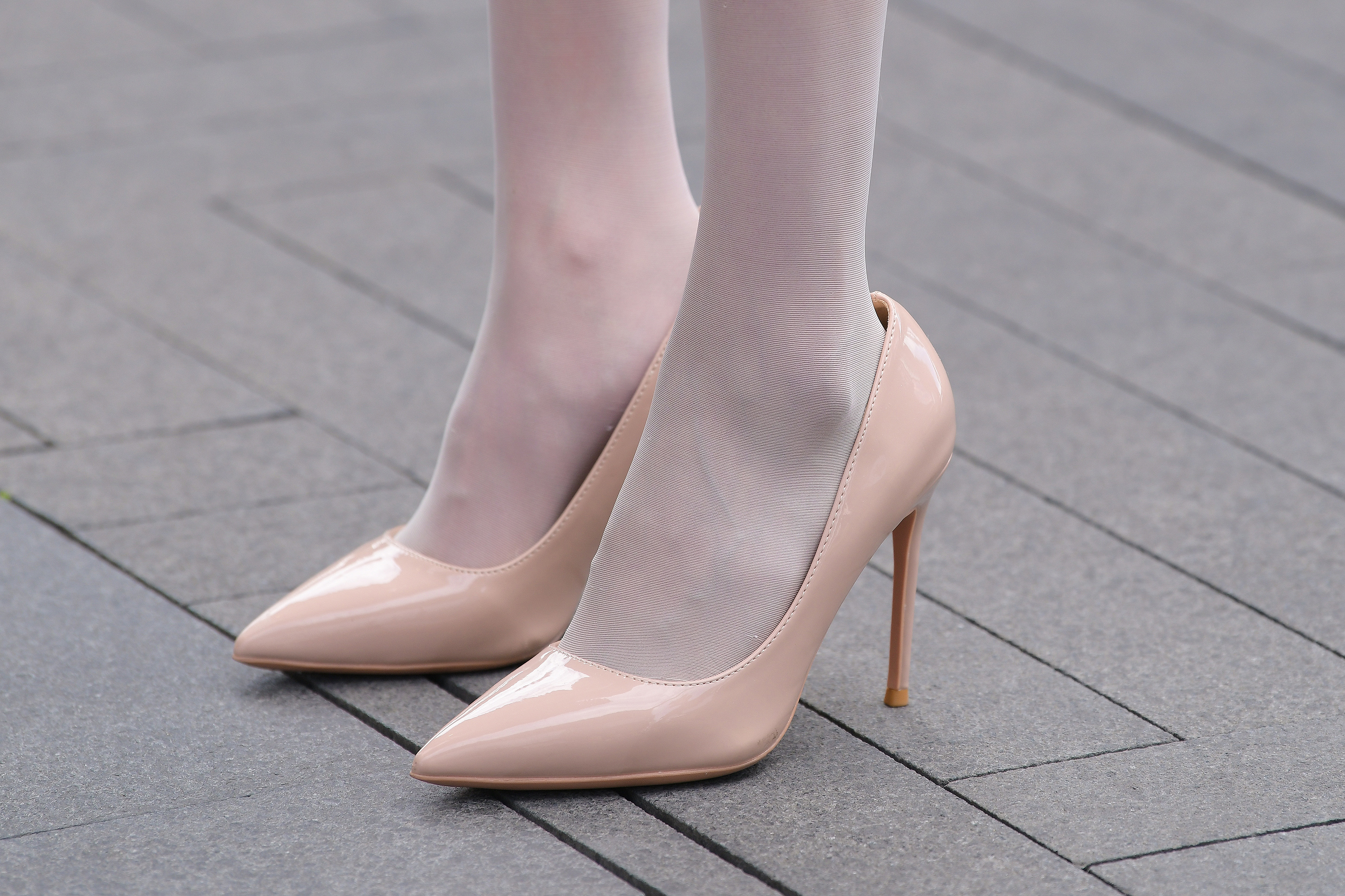  魔镜街拍,丝袜,裙装,人妻,街拍,写真套图,神楽坂真冬