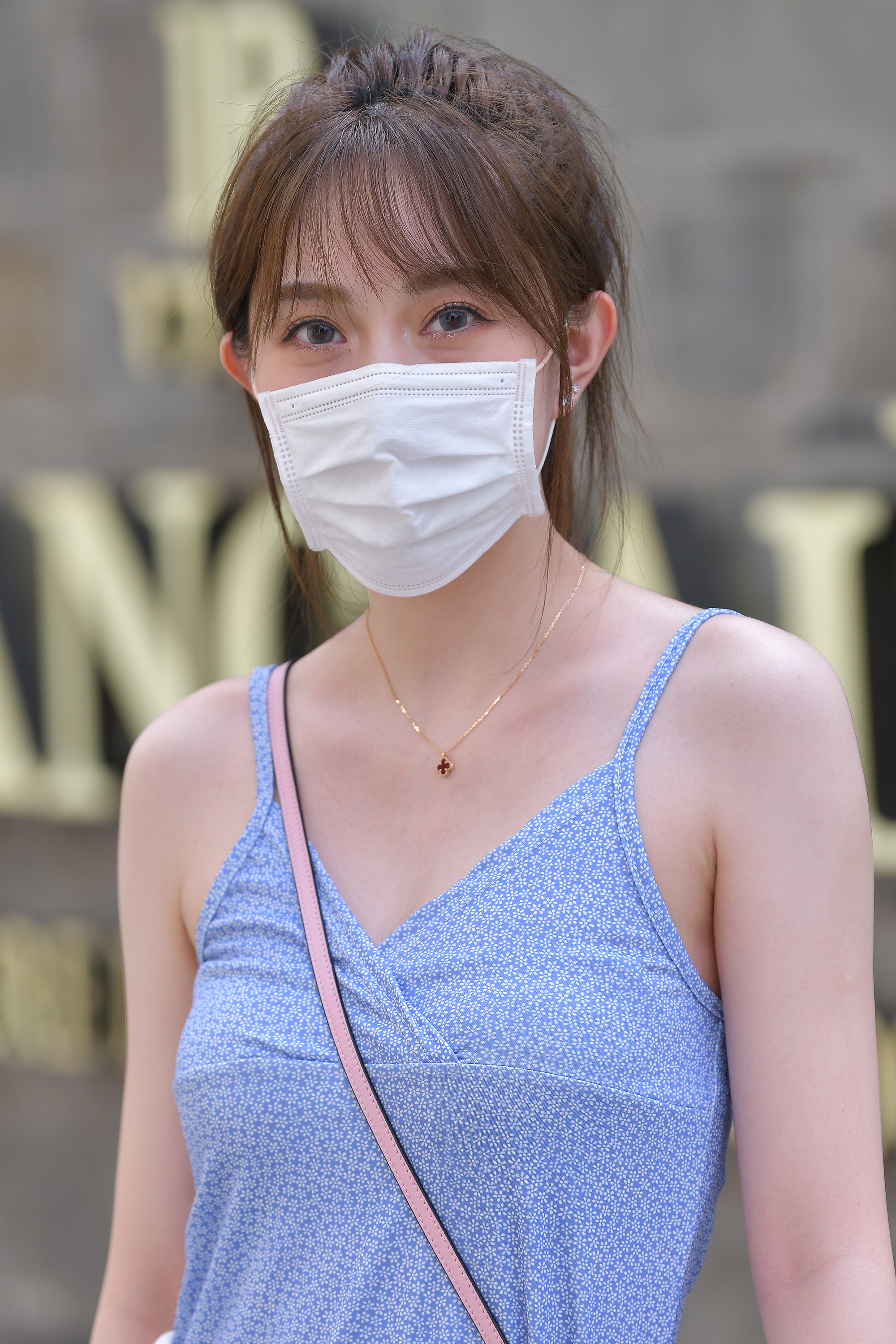  魔镜街拍,裙装,人妻,街拍,写真套图,九九八XY