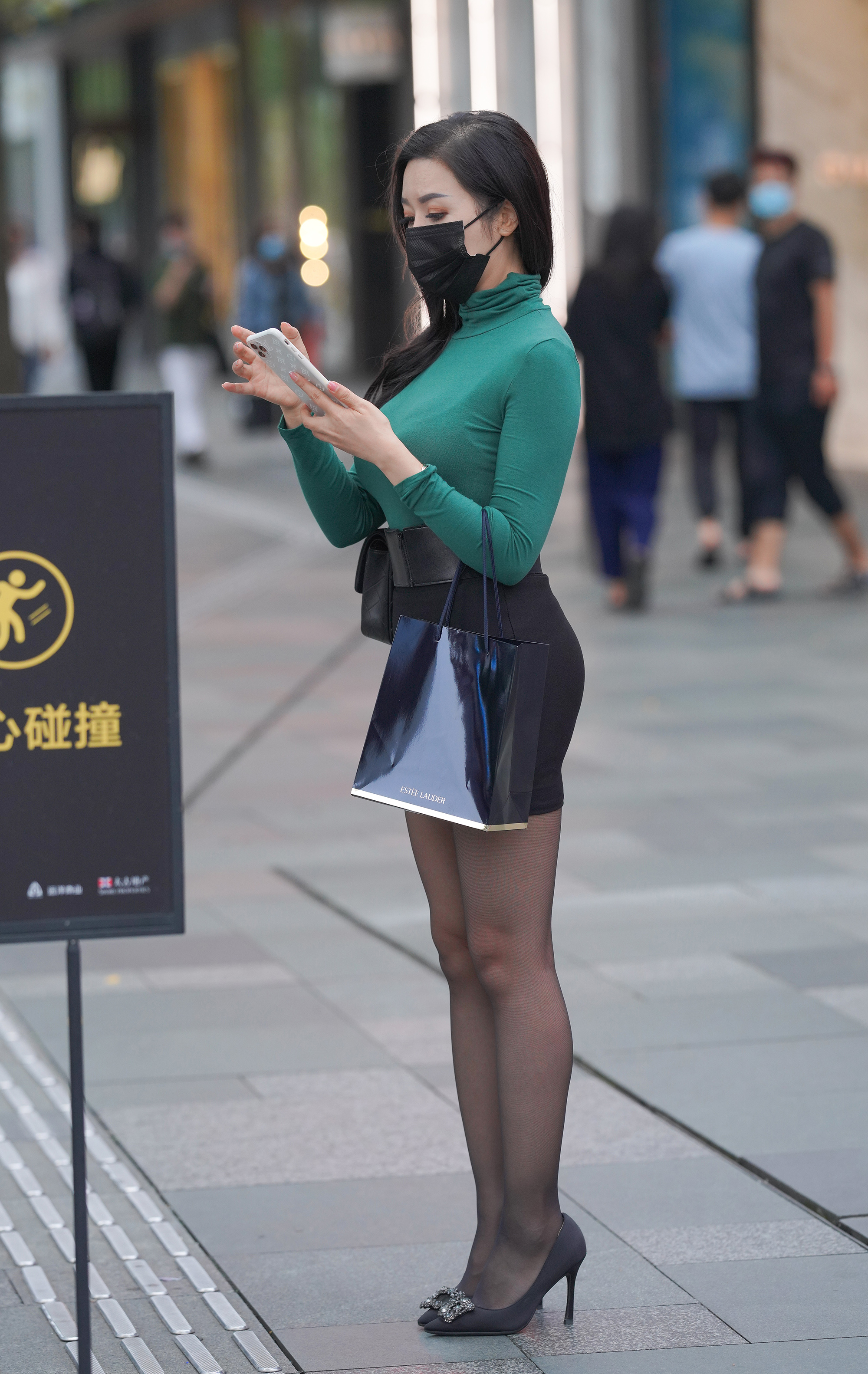  魔镜街拍,丝袜,裙装,熟女,街拍,写真套图,Bobosocks袜啵啵