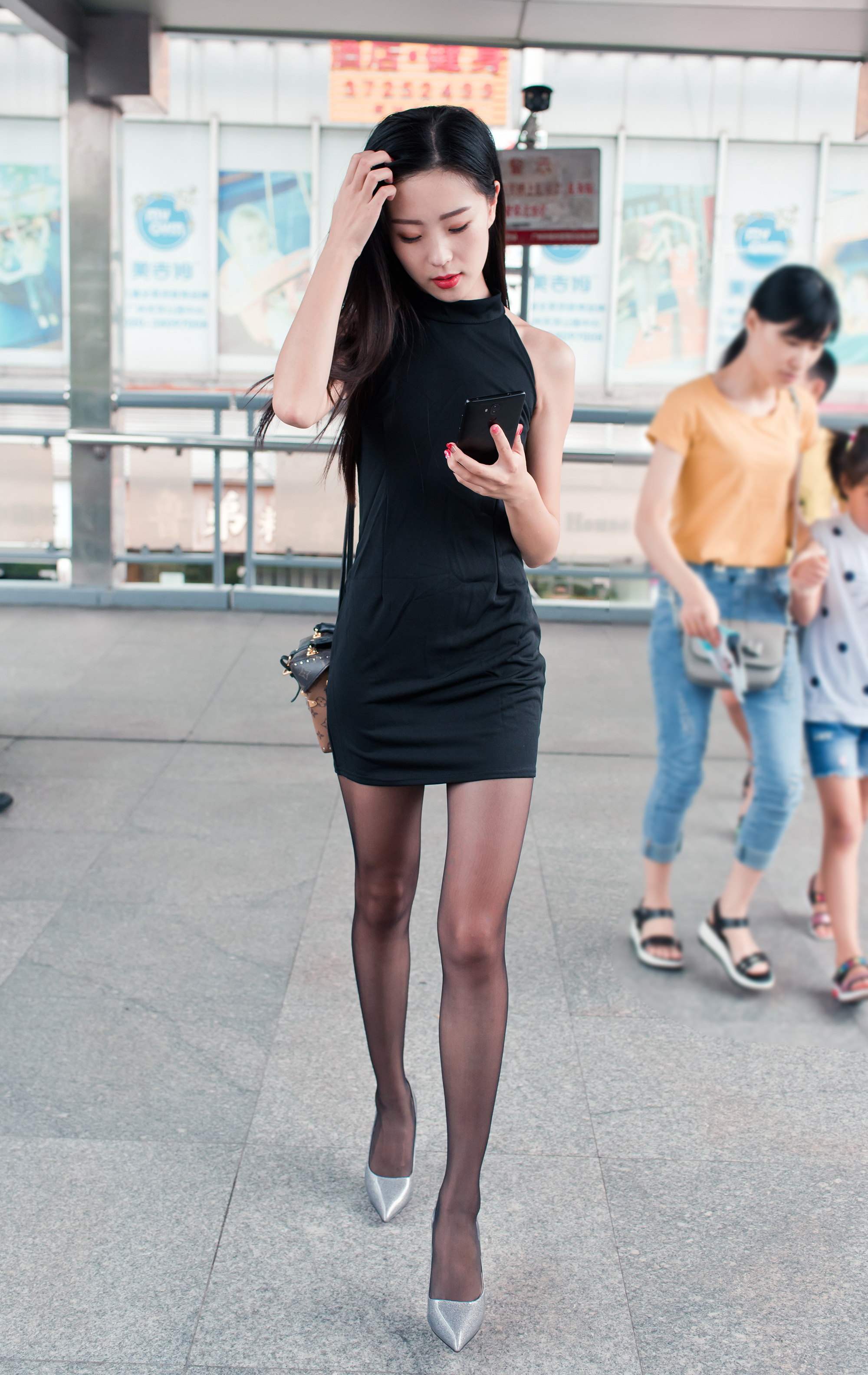  街拍鸭,魔镜街拍,丝袜,裙装,人妻,街拍,写真套图,Yuki亭