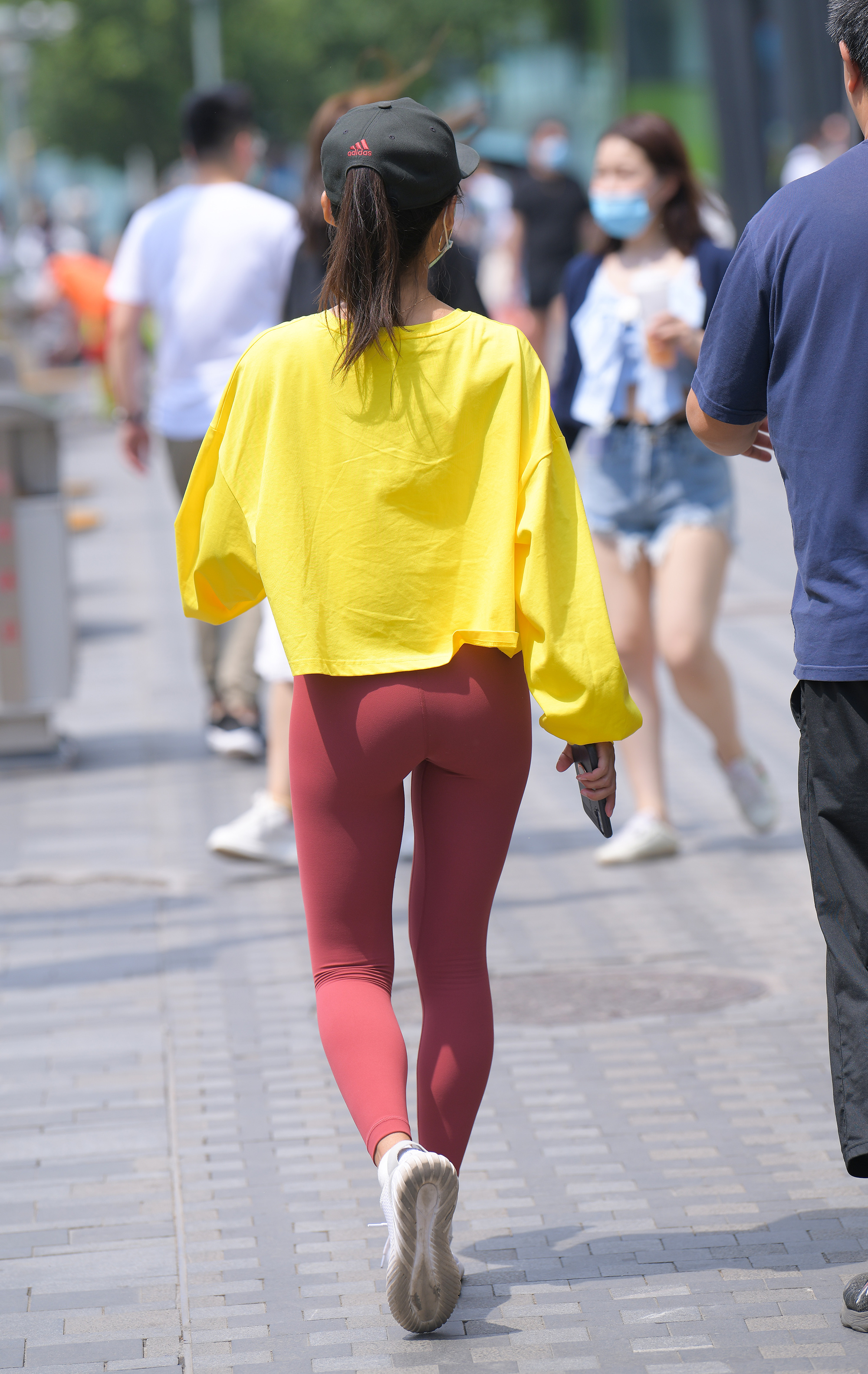  魔镜街拍,美臀,紧身裤,熟女,街拍,写真套图,ISHOW爱秀