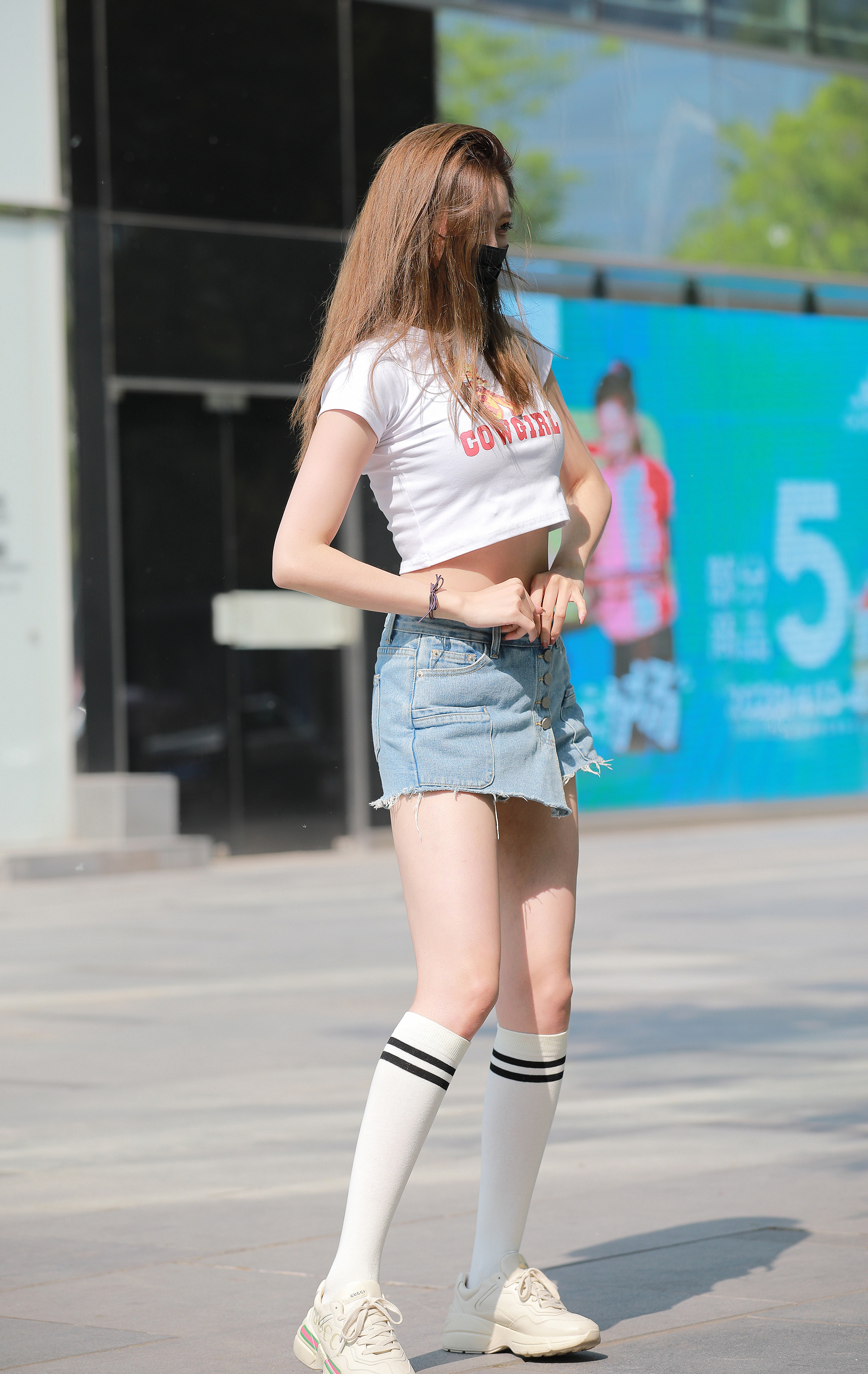  魔镜街拍,热裤,美女,街拍,写真套图,阿包也是兔娘