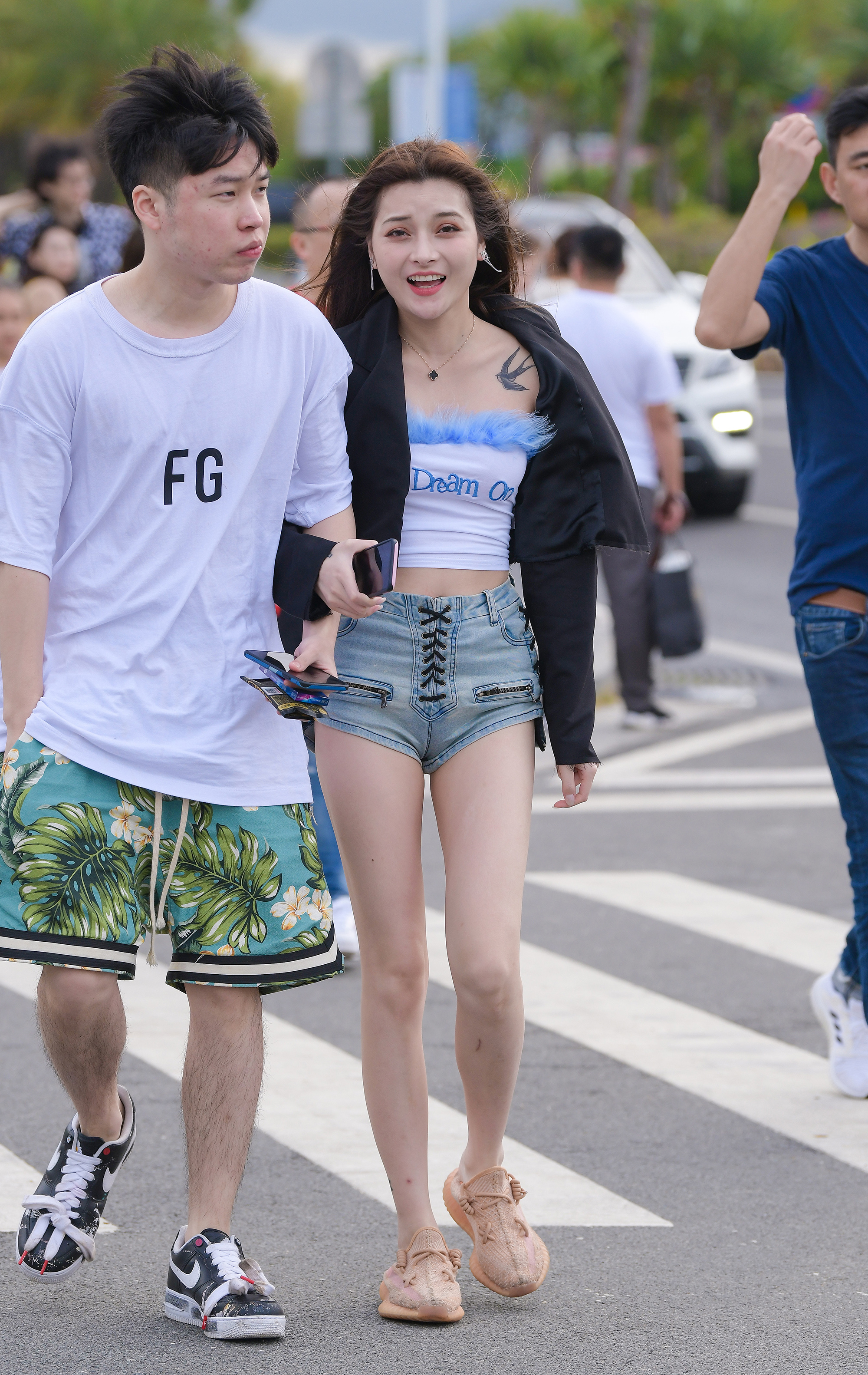  魔镜街拍,热裤,熟女,街拍,写真套图,浅野菌子