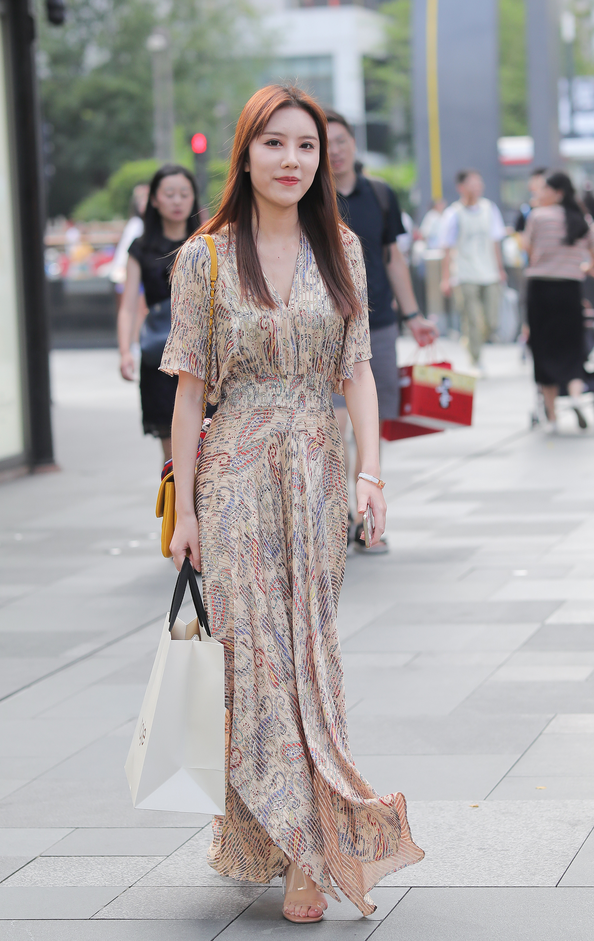  魔镜街拍,裙装,熟女,街拍,写真套图,Kitaro绮太郎