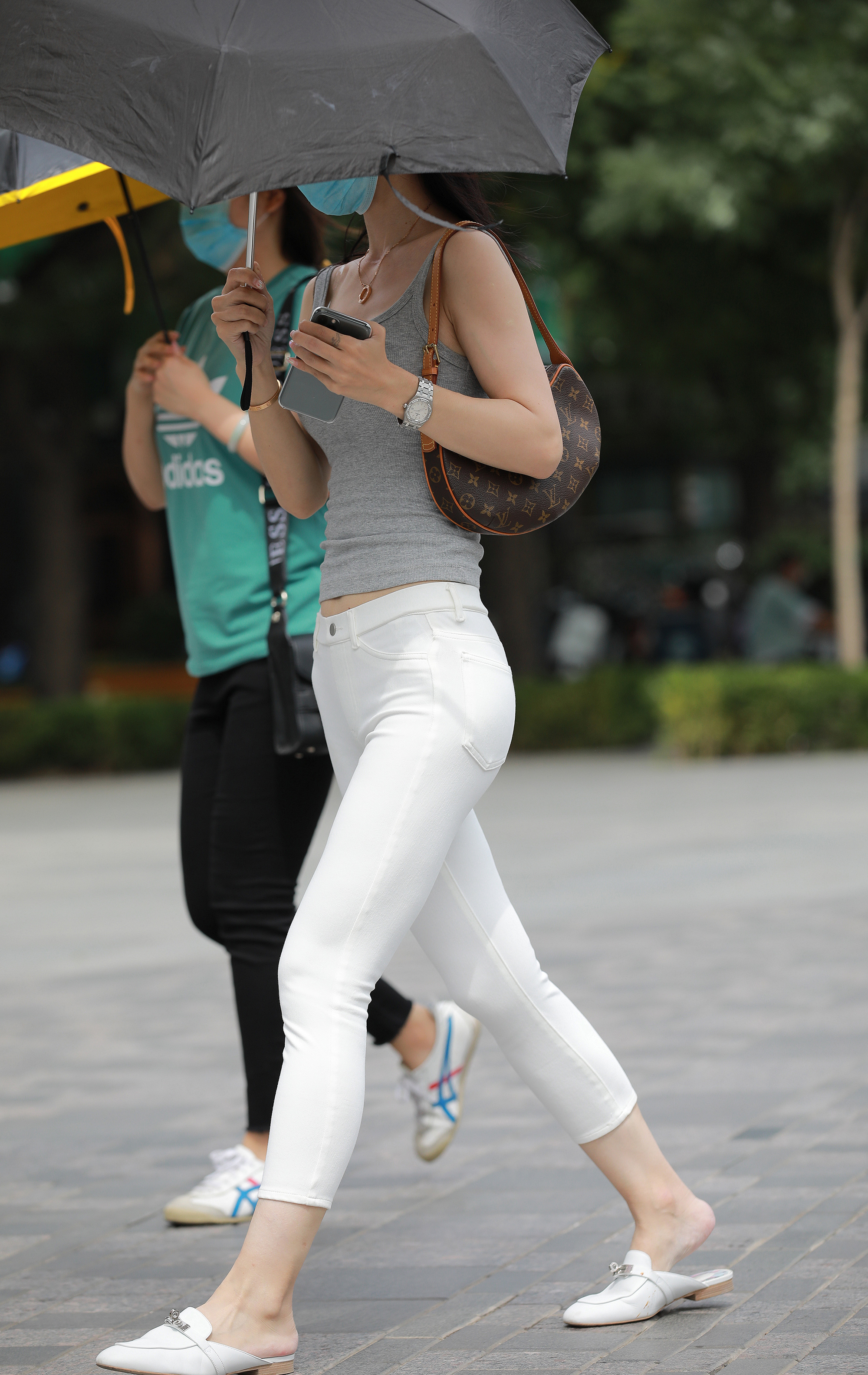  魔镜街拍,紧身裤,小姐姐,街拍,写真套图,南国足艺