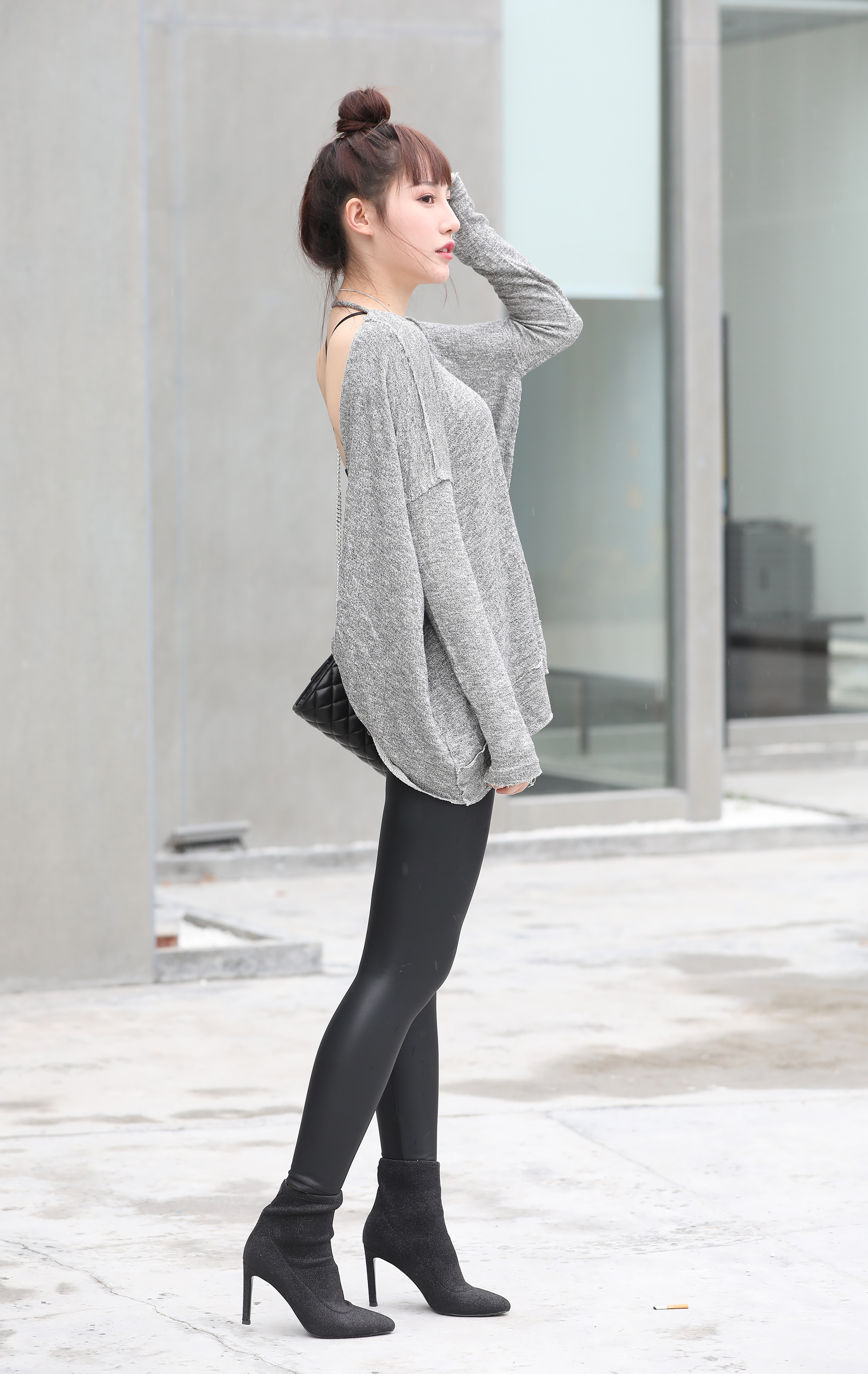  魔镜街拍,皮裤,少妇,街拍,写真套图,皮皮奶