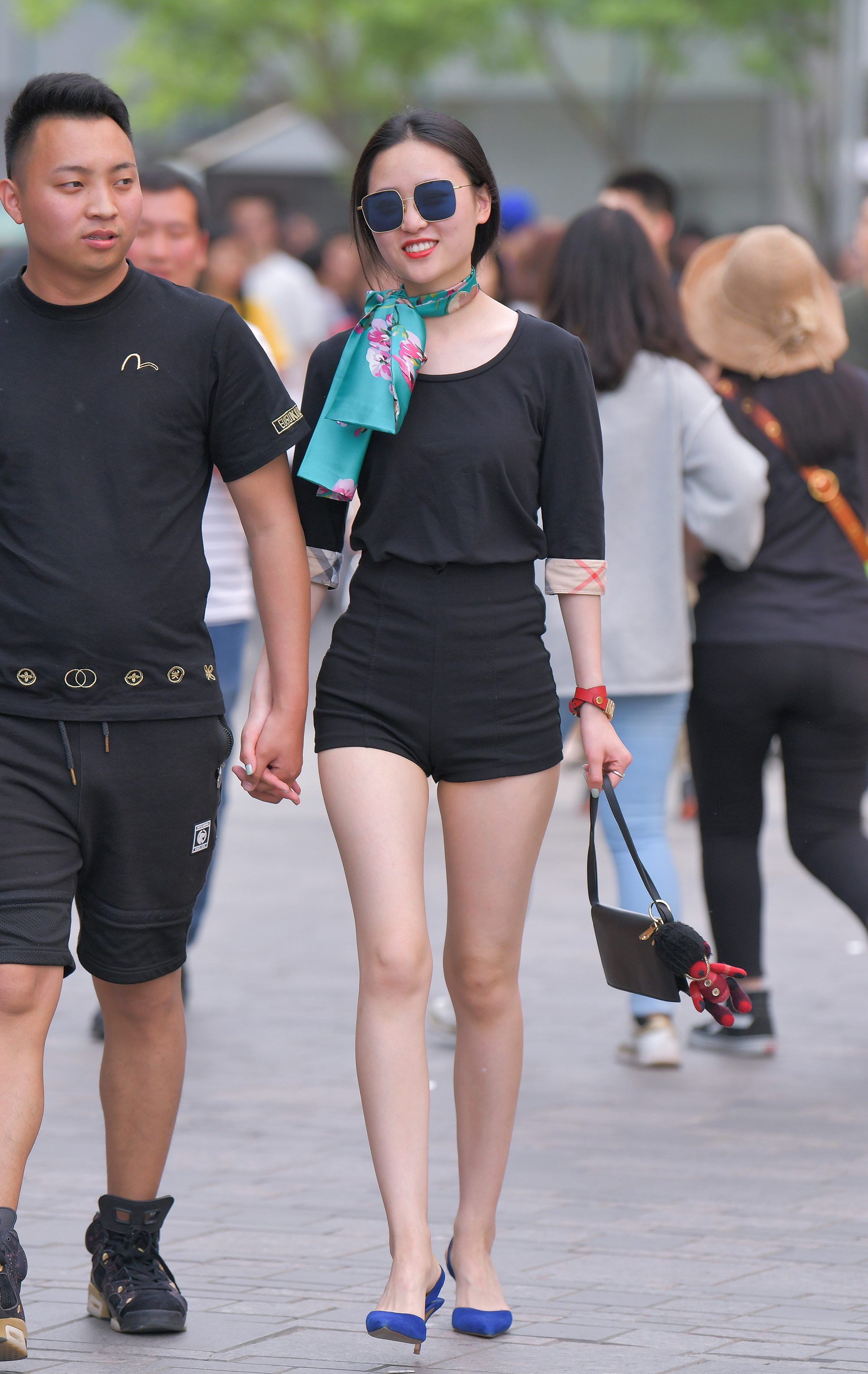  魔镜街拍,热裤,小姐姐,街拍,写真套图,大生模拍