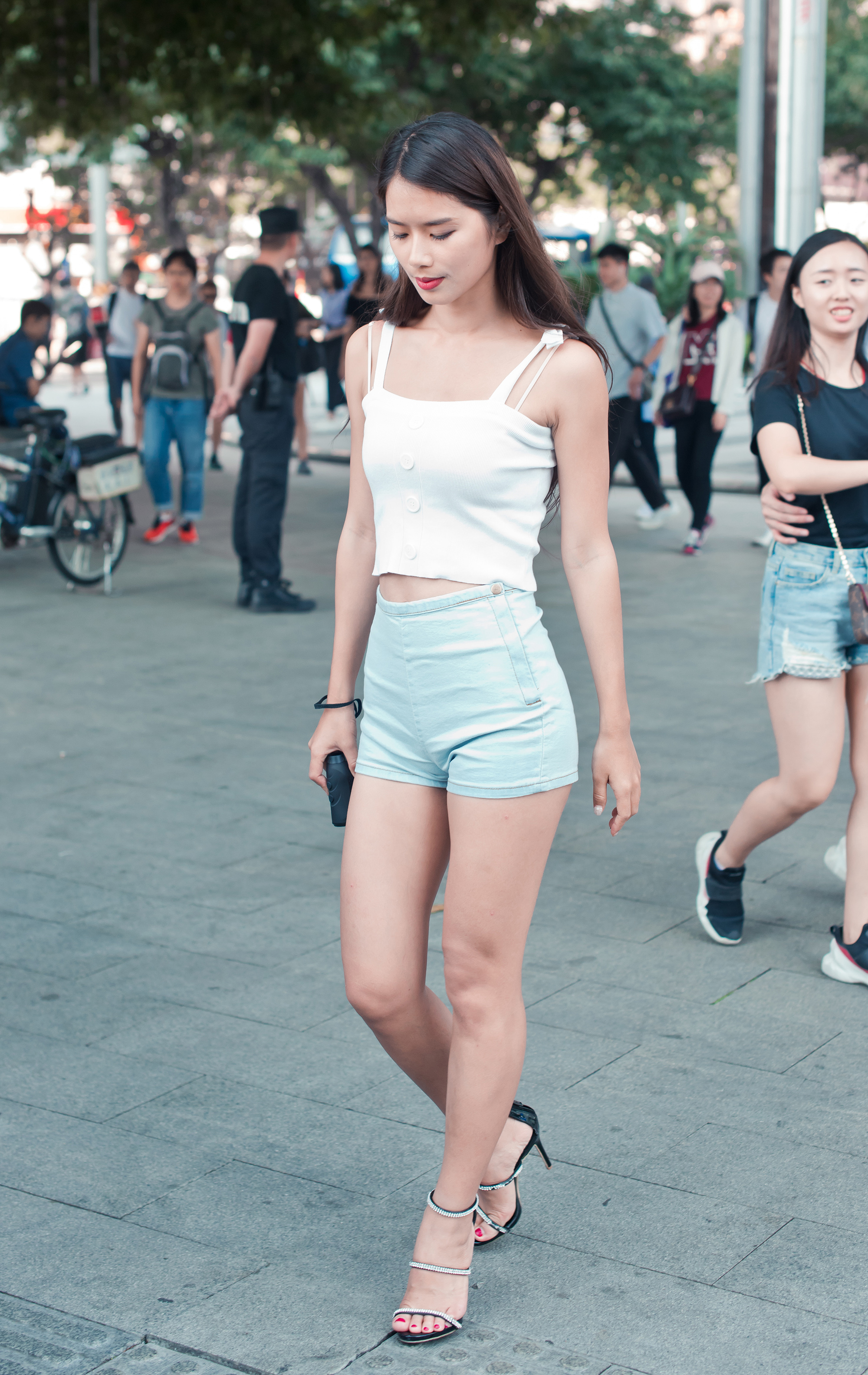  街拍鸭,魔镜街拍,热裤,小姐姐,街拍,写真套图,LSS山茶摄影