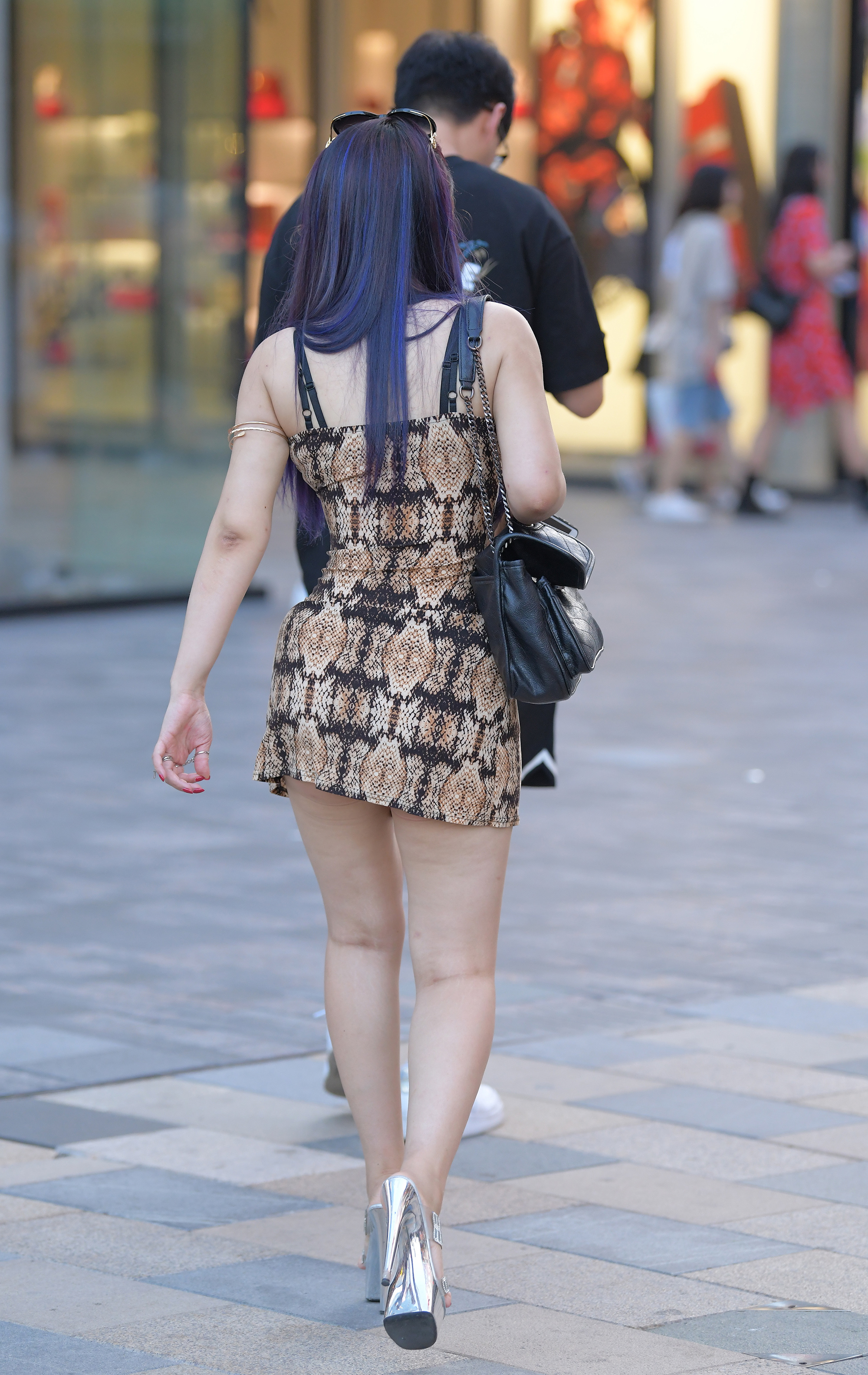  街拍鸭,魔镜街拍,裙装,美臀,熟女,街拍,写真套图,YITUYU艺图语