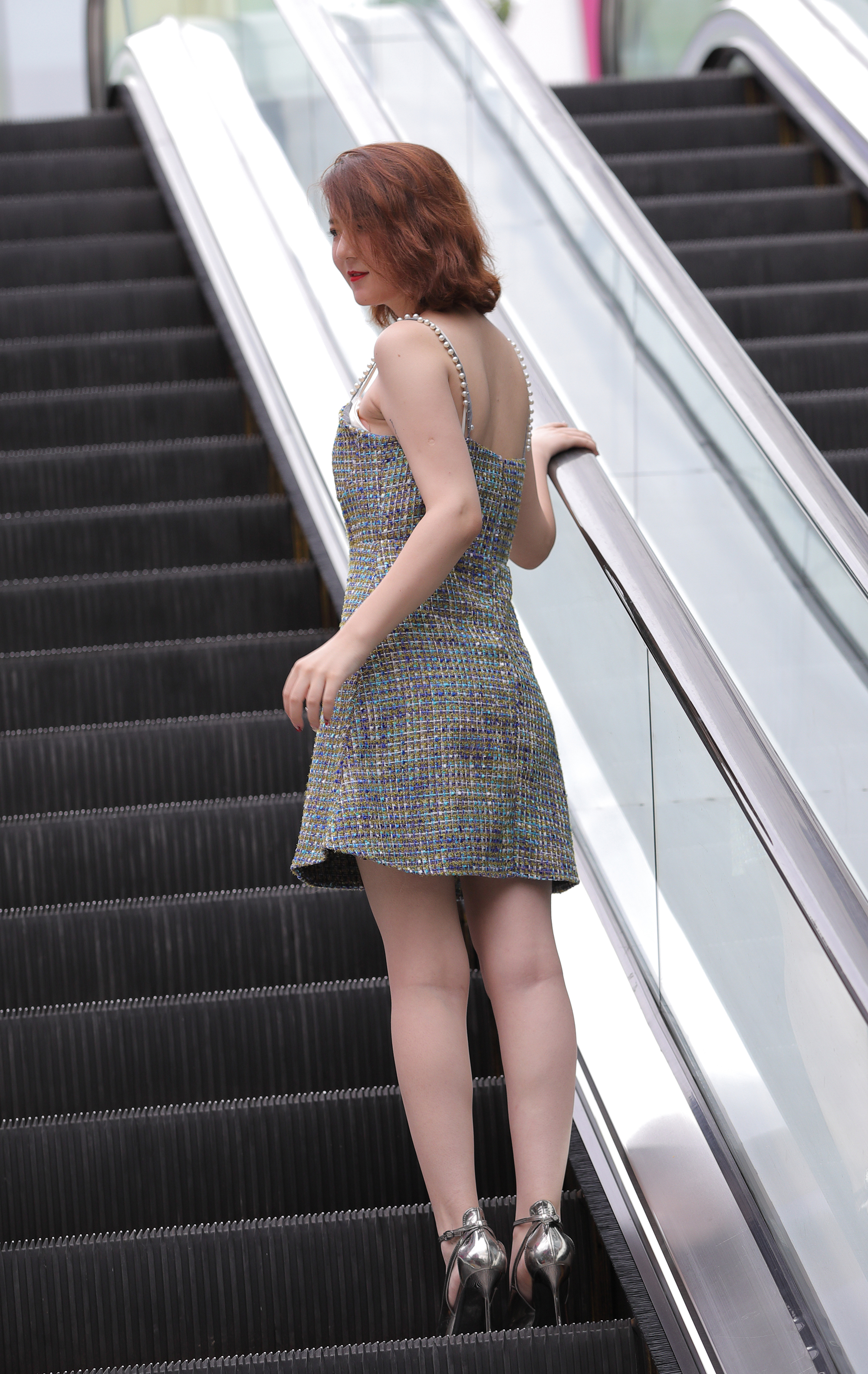  街拍鸭,魔镜街拍,裙装,美女,街拍,写真套图,轻兰映画